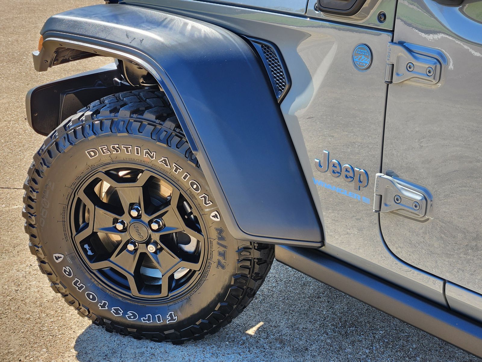 Used 2023 Sting-Gray Clearcoat Jeep  image 17