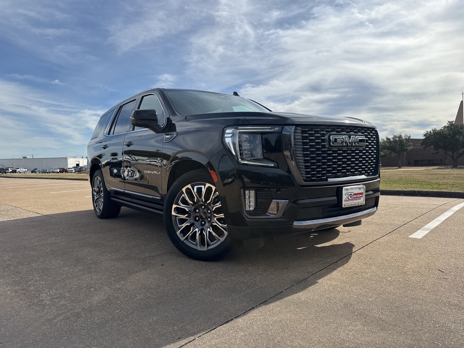 2024 GMC Yukon Denali Ultimate's photo