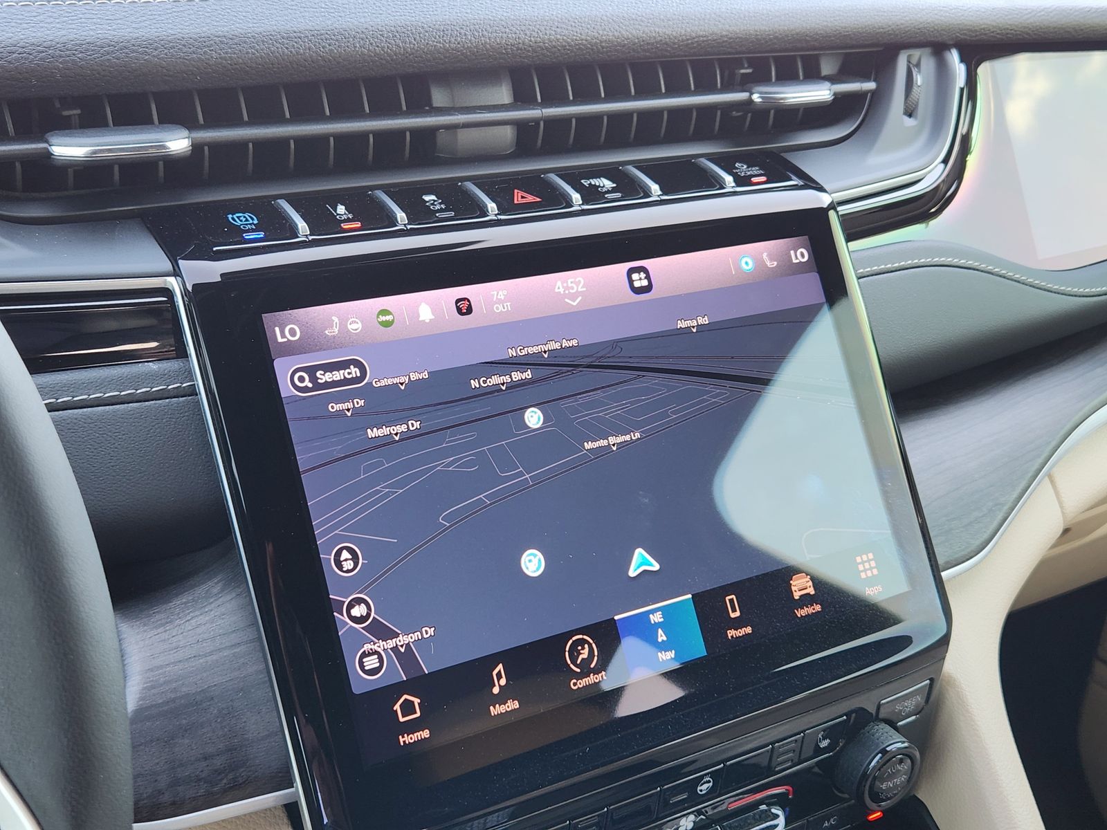 Used 2024 Bright White Jeep Base image 25