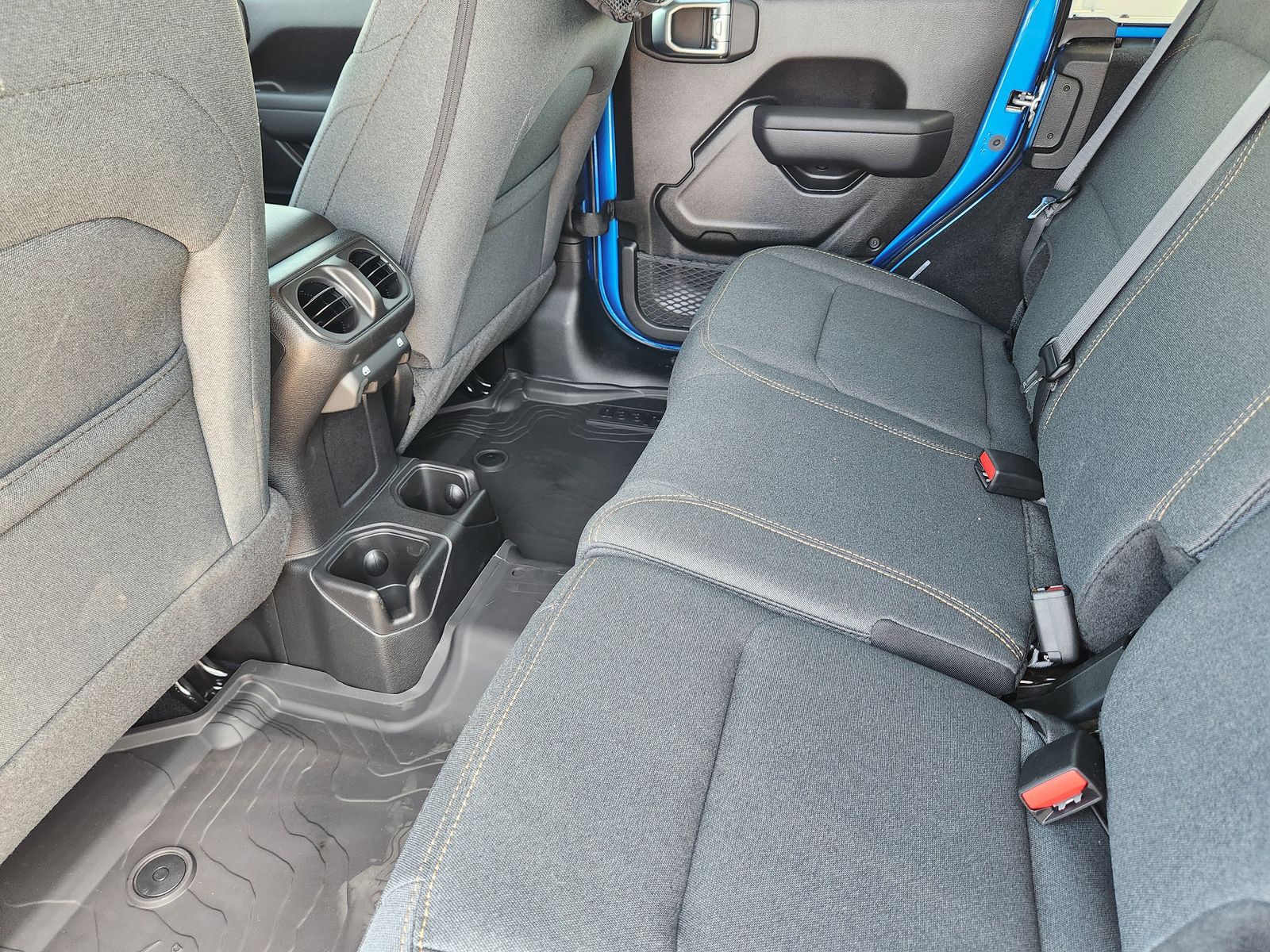 New 2026 Hydro Blue Pearlcoat Jeep 4-DOOR SPORT S image 39