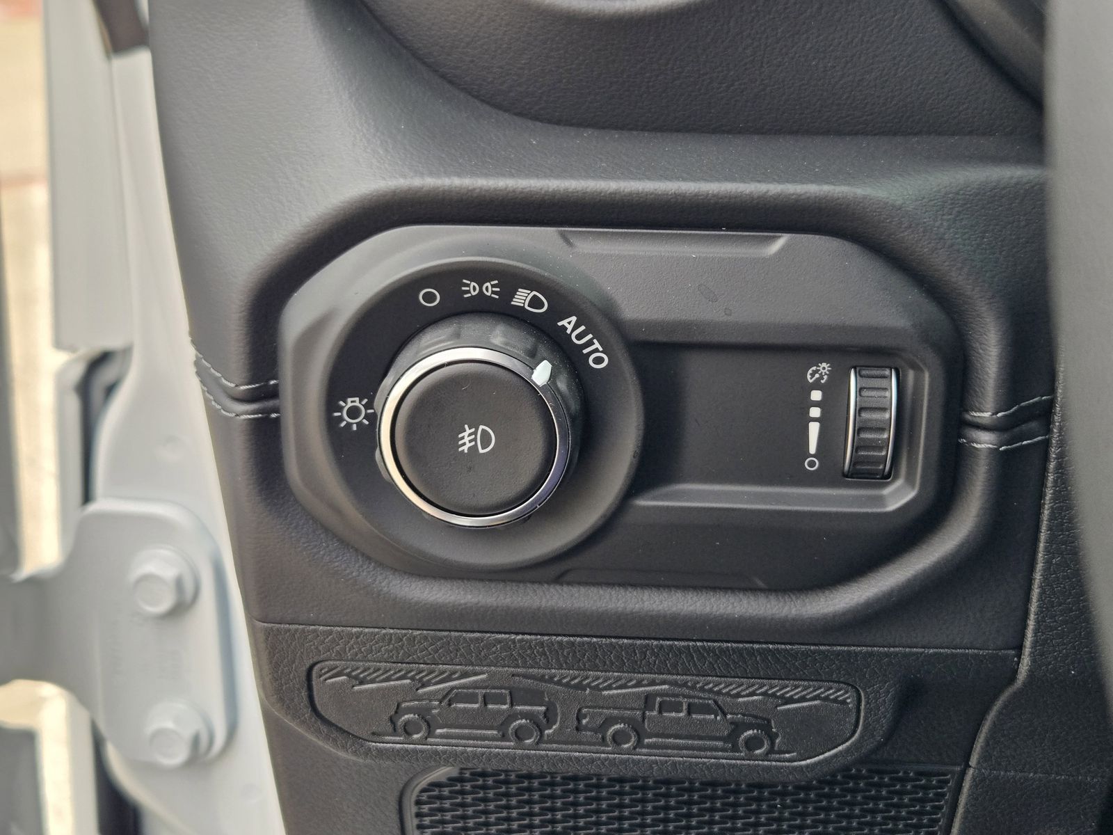 New 2026 Bright White Jeep 4-DOOR SAHARA image 23