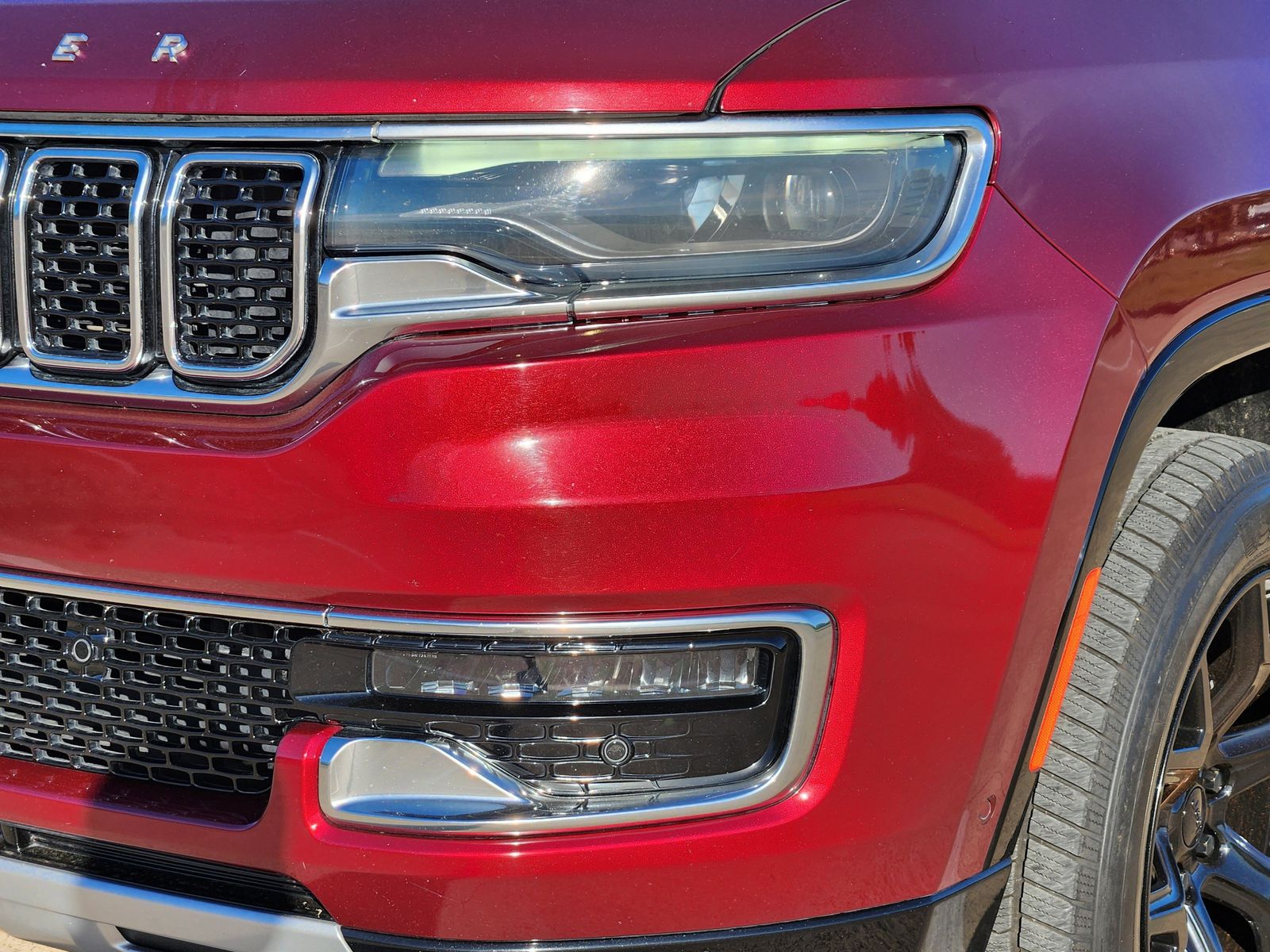 Used 2022 Velvet Red Pearlcoat Jeep Series II image 10