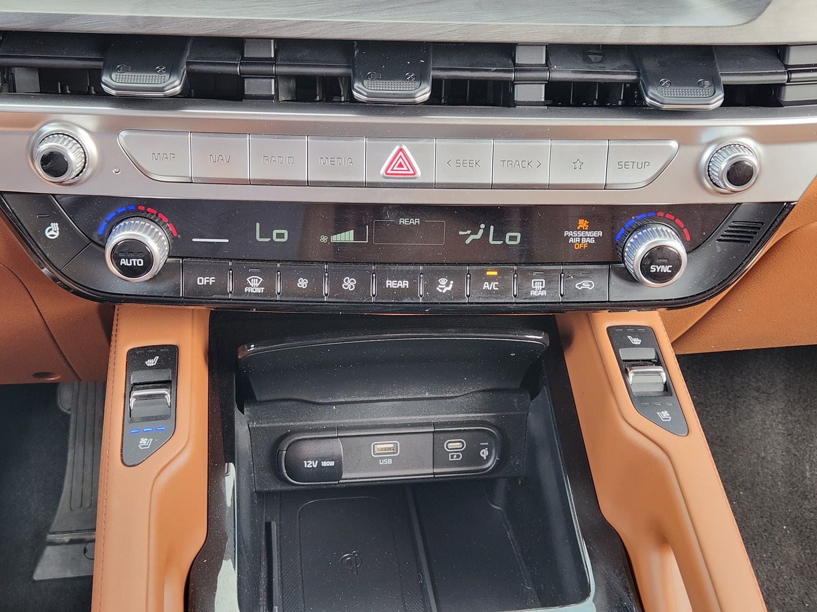 Used 2025 Glacial White Pearl Kia EX image 27