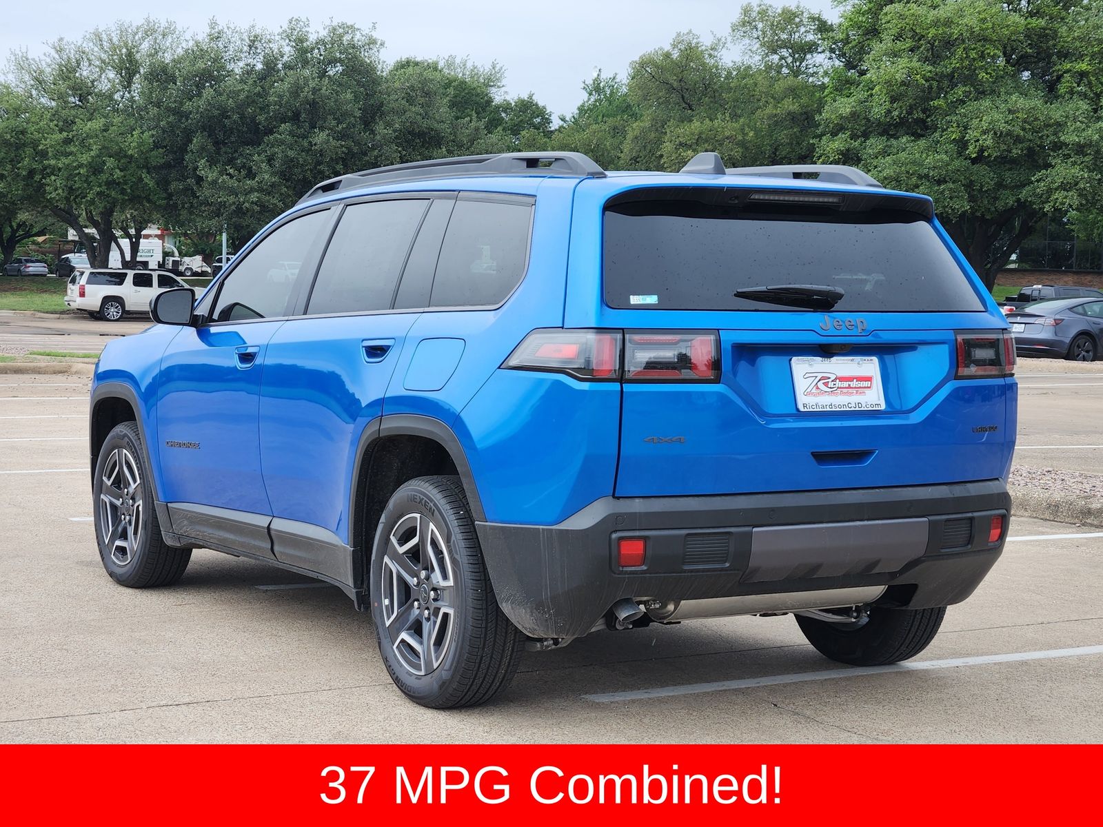 New 2026 Hydro Blue Pearlcoat Jeep LAREDO 4X4 image 4