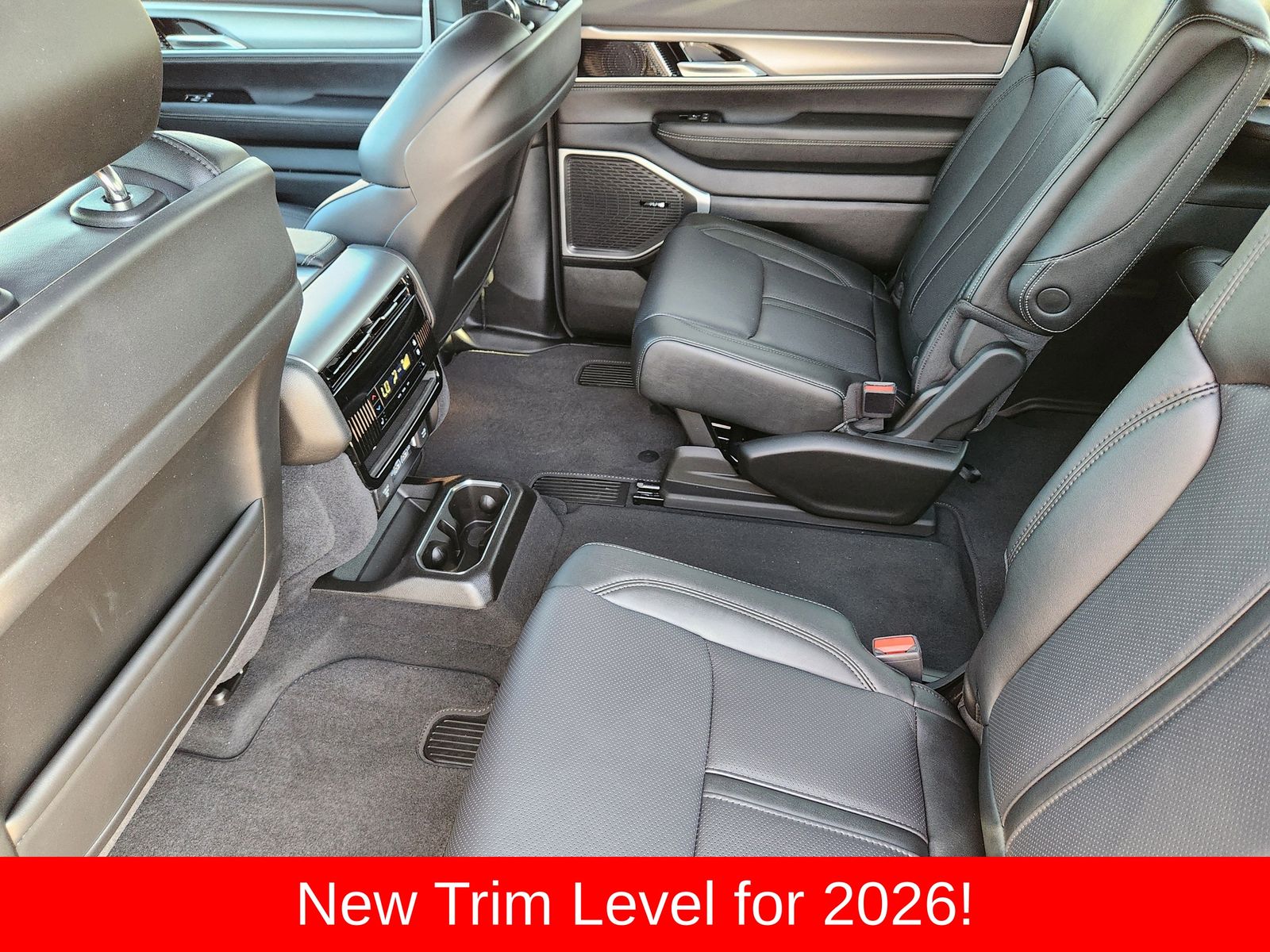 New 2026 Baltic Gray Jeep LIMITED ALTITUDE 4X4 image 38
