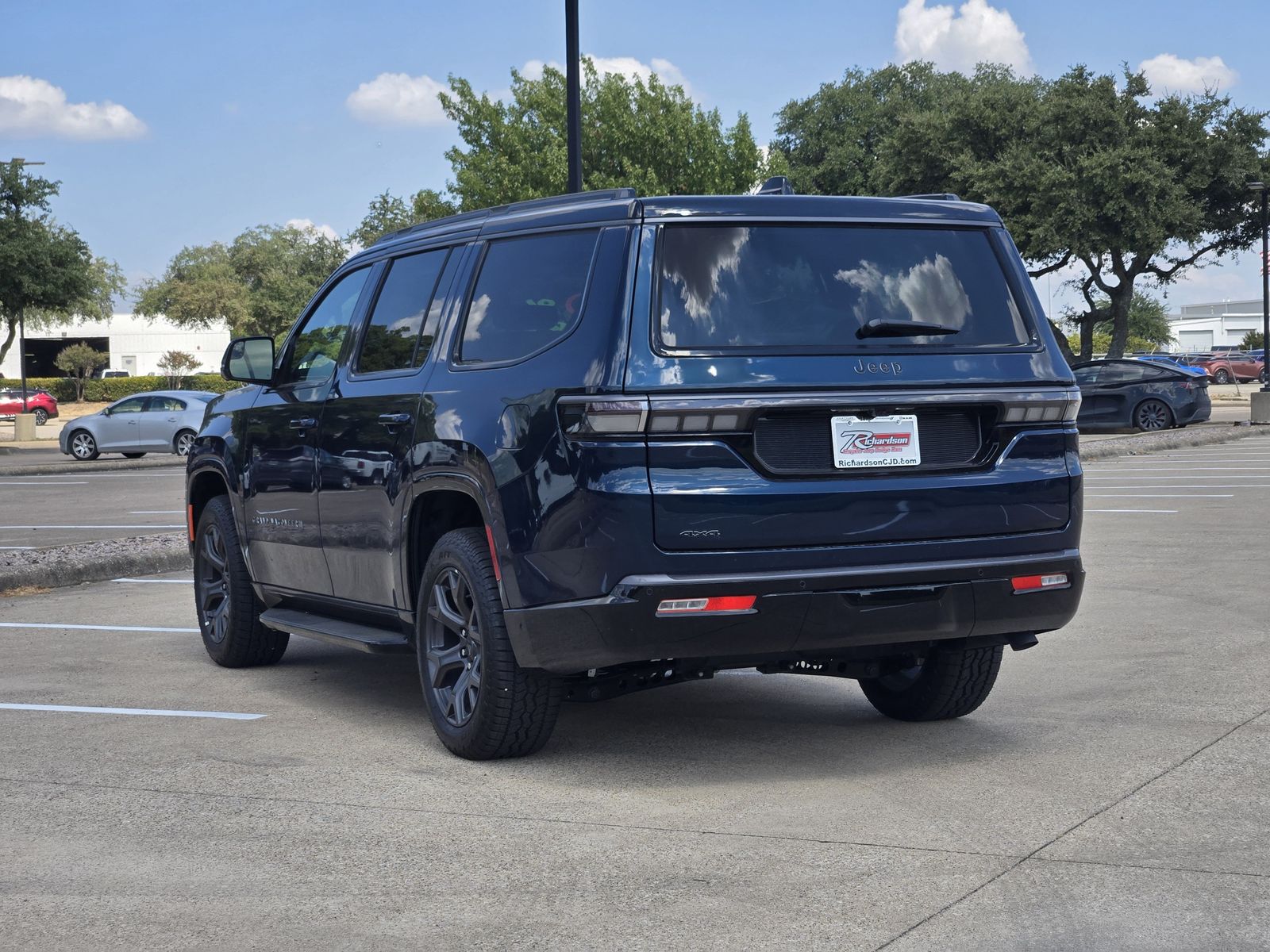New 2026 Fathom Blue Pearlcoat Jeep UPLAND 4X4 image 4