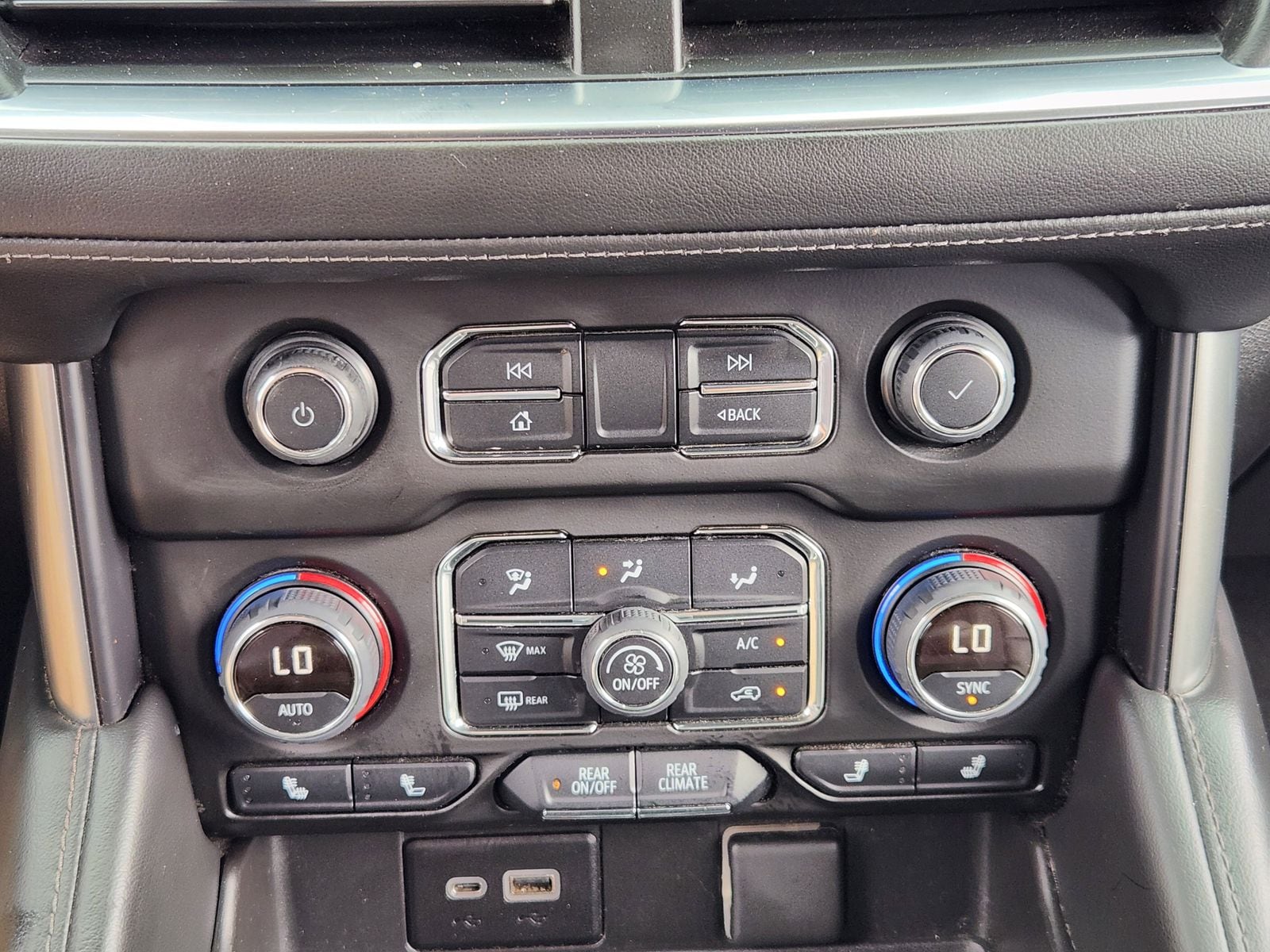 Used 2022 Summit White Chevrolet LT image 26