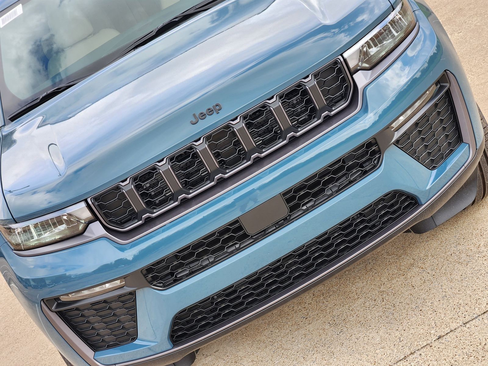 New 2026 Steel Blue Jeep L LIMITED 4X2 image 14