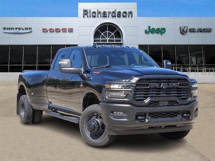2026 Ram 3500 TRADESMAN CREW CAB 4X4 8' BOX Pickup