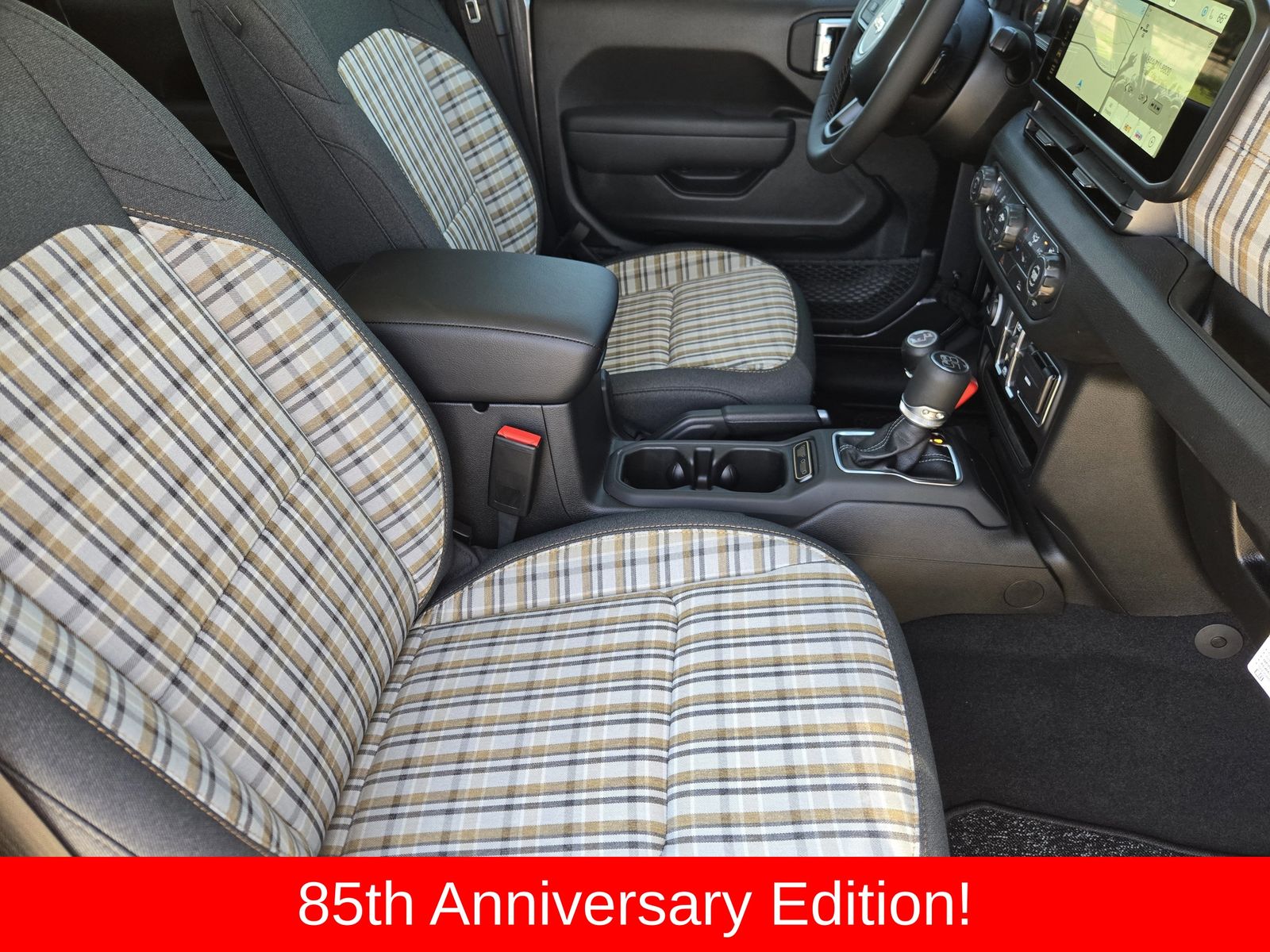 New 2026 Granite Crystal Jeep 85TH ANNIVERSARY EDITION 4X4 image 17