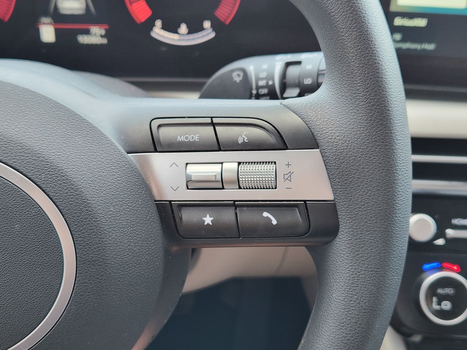 Used 2026 Hampton Gray Hyundai SEL image 36