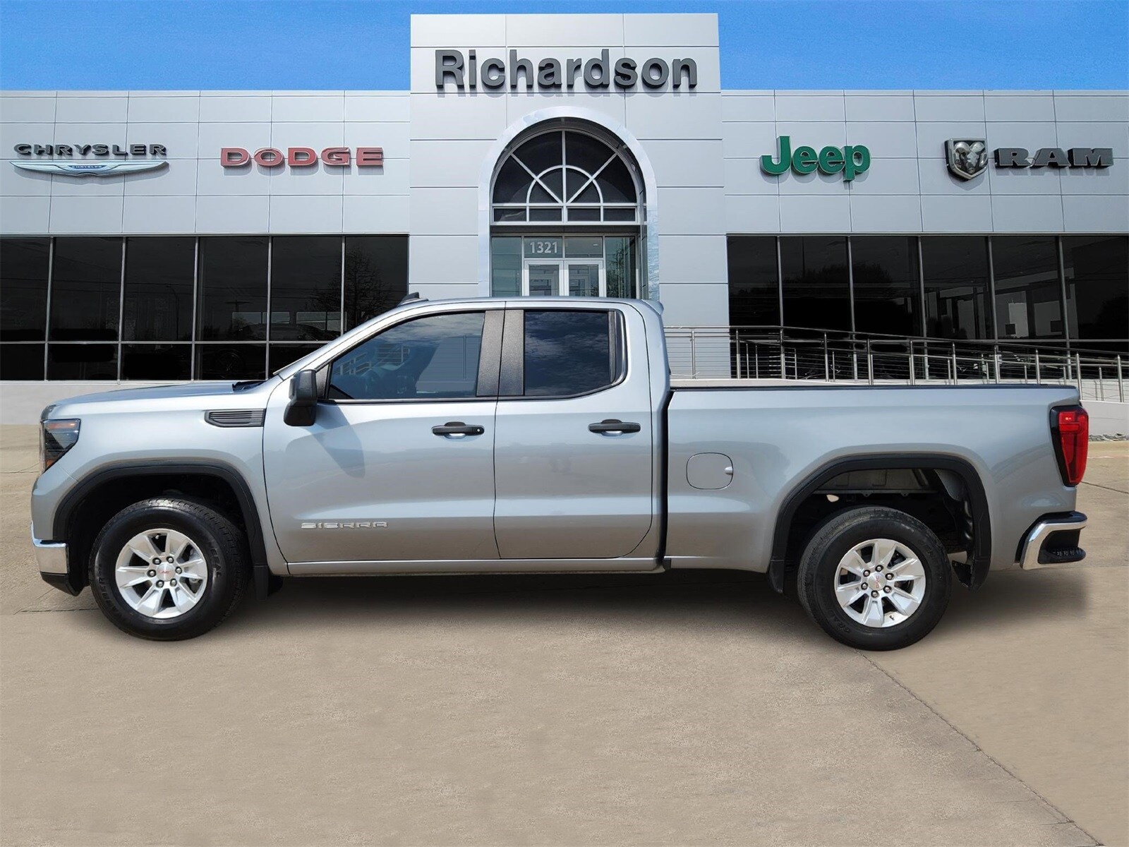 2023 Gmc Sierra 1500 Pro photo 2