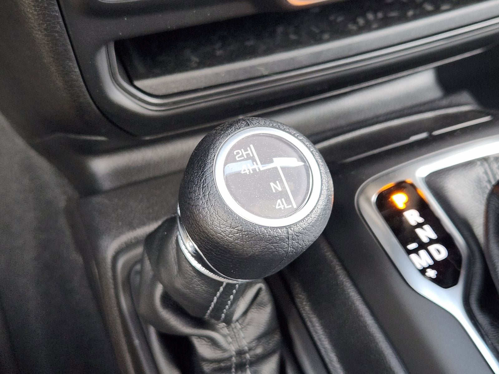 New 2026 Bright White Jeep 4-DOOR SPORT image 21