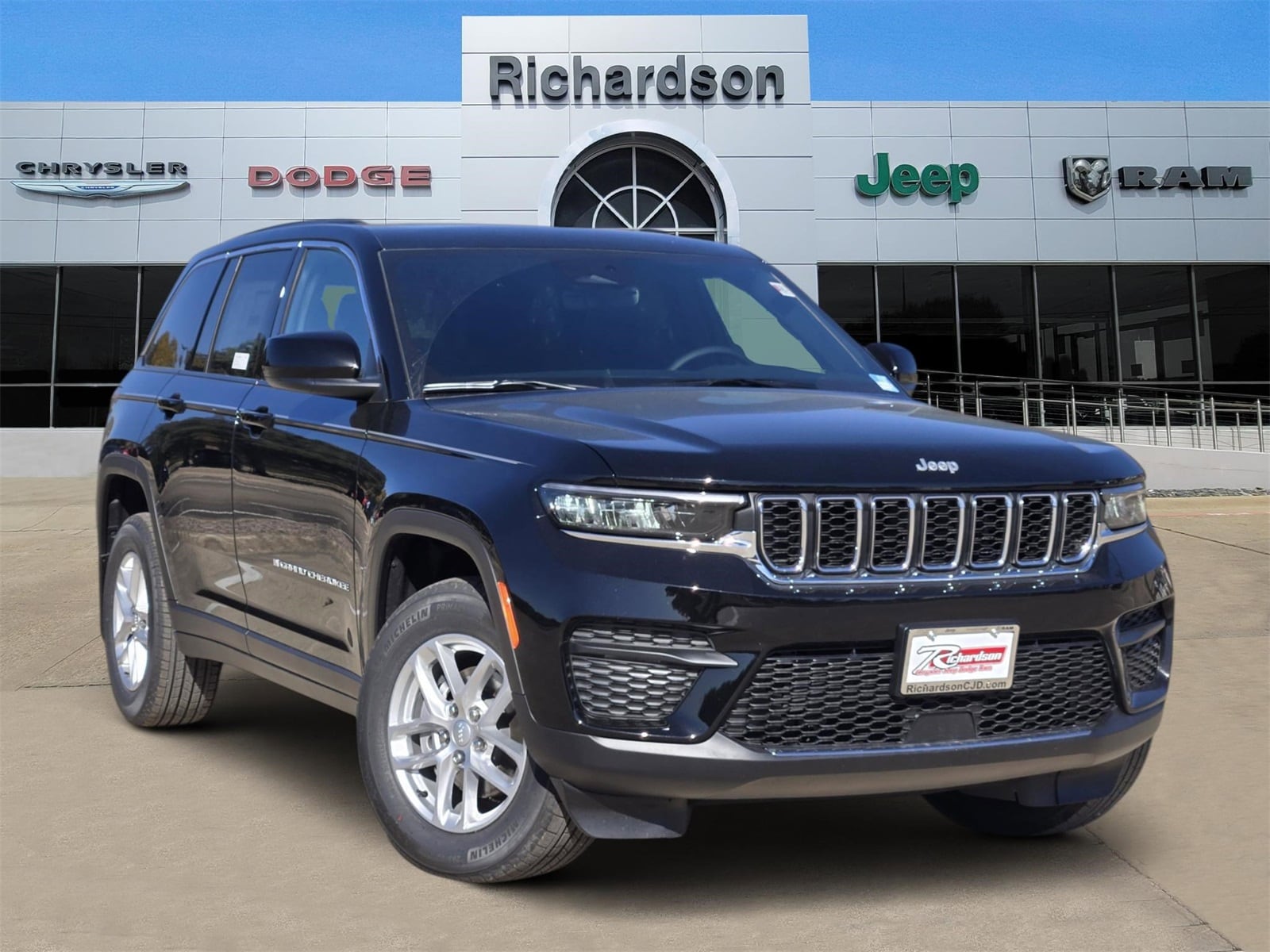 2025 Jeep Grand Cherokee Laredo's photo