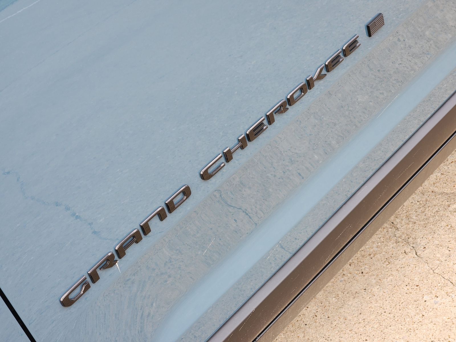 New 2026 Steel Blue Jeep L LIMITED 4X2 image 18