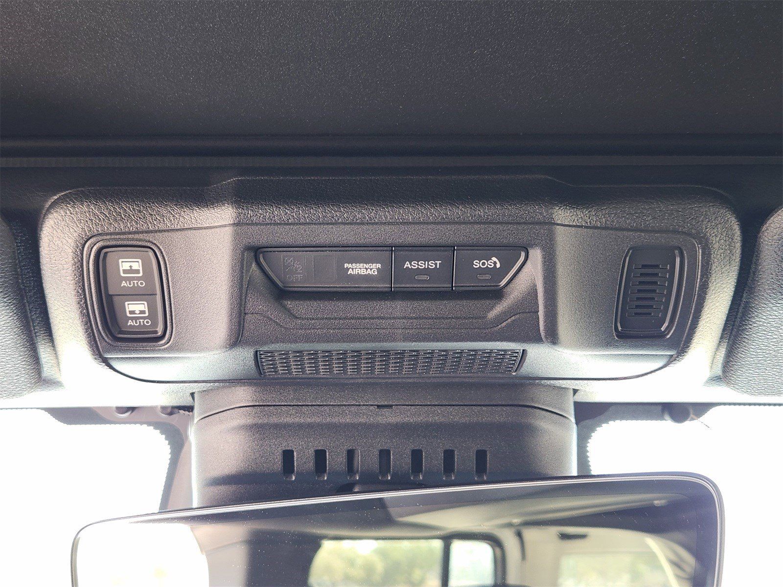 New 2026 Bright White Jeep 4-DOOR SAHARA image 36