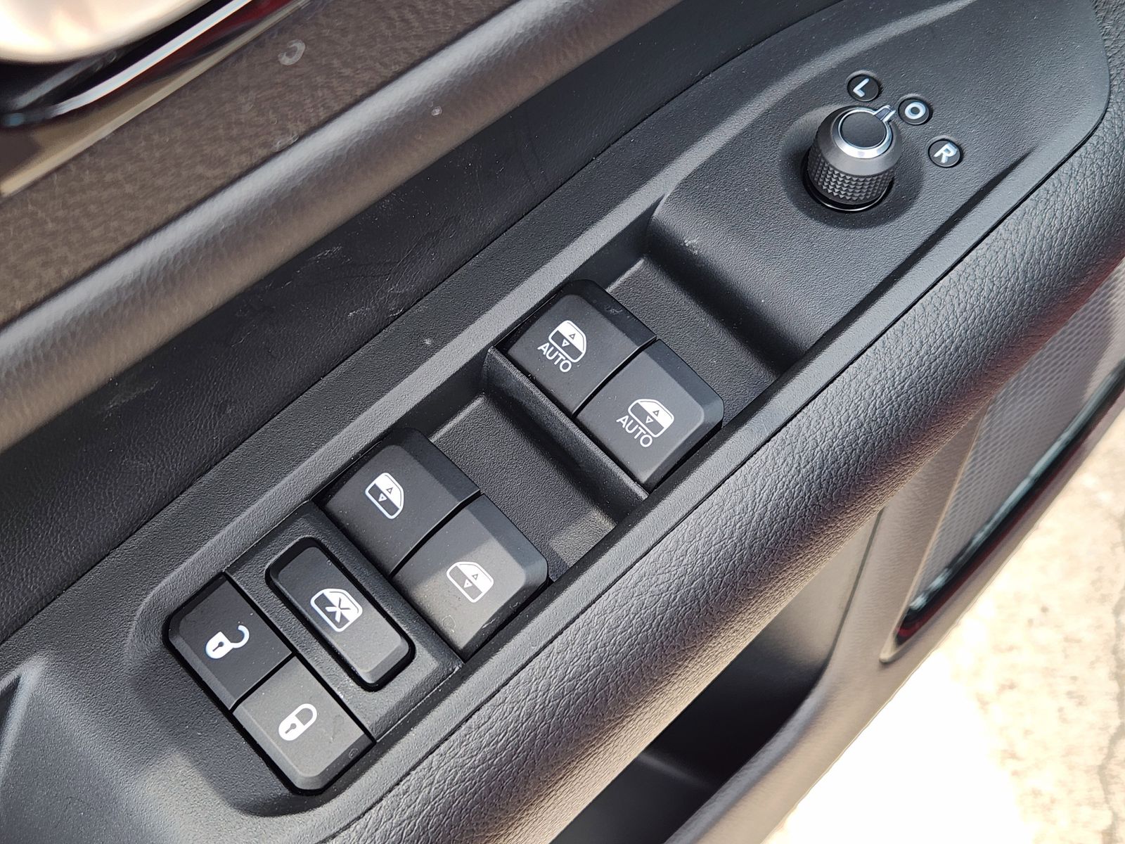 New 2026 Red Hot Pearlcoat Jeep LATITUDE ALTITUDE 4X4 image 32