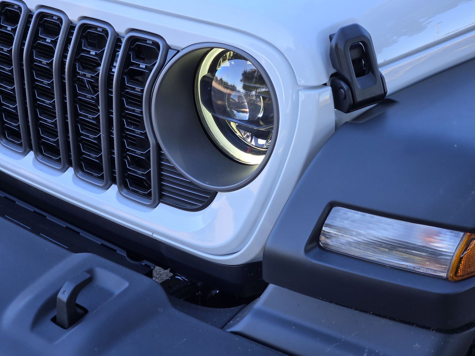 New 2026 Bright White Jeep 4-DOOR SPORT S image 8