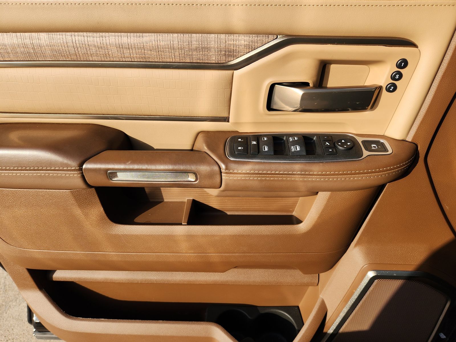 Used 2022 Diamond Black Crystal Pearlcoat Ram Longhorn image 35