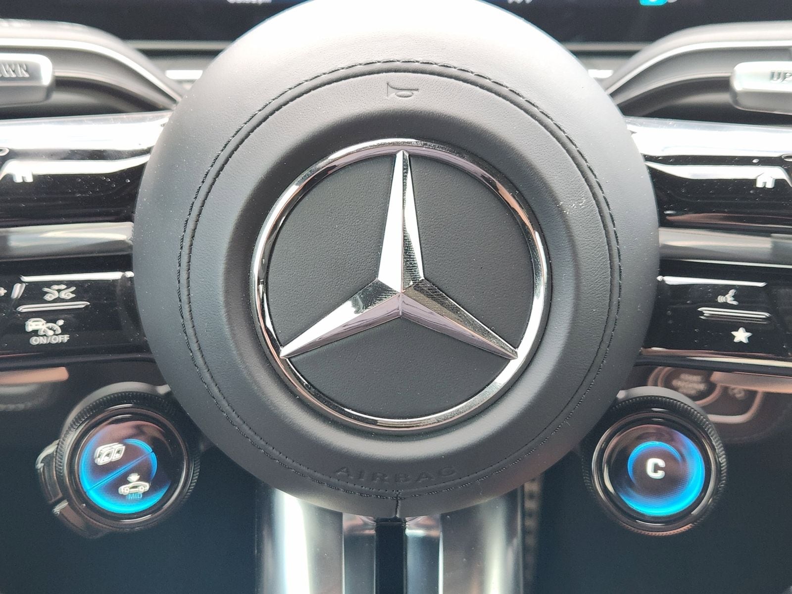 Used 2024 Black Mercedes-Benz 4MATIC® image 39