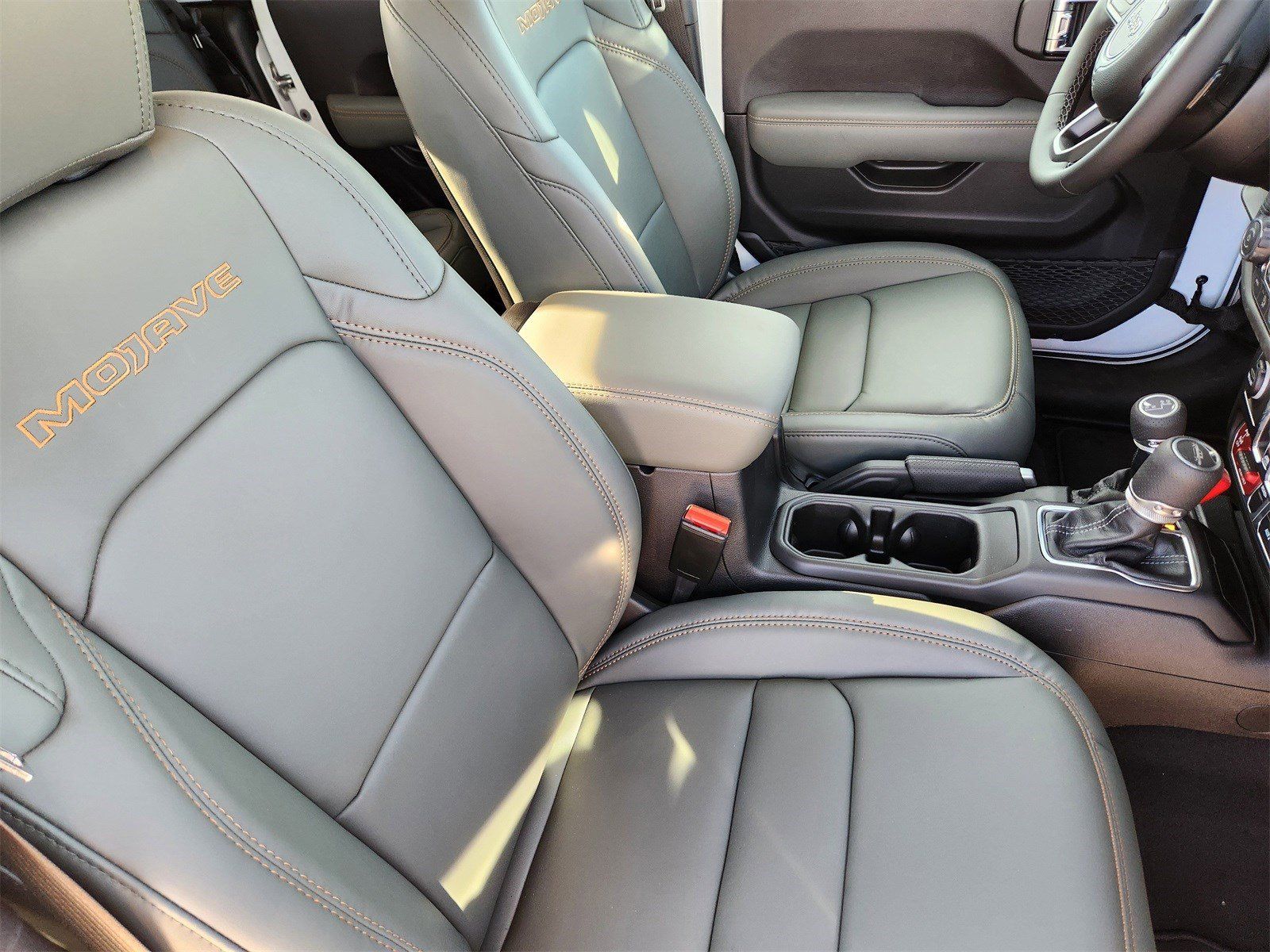 New 2026 Bright White Jeep MOJAVE 4X4 image 18