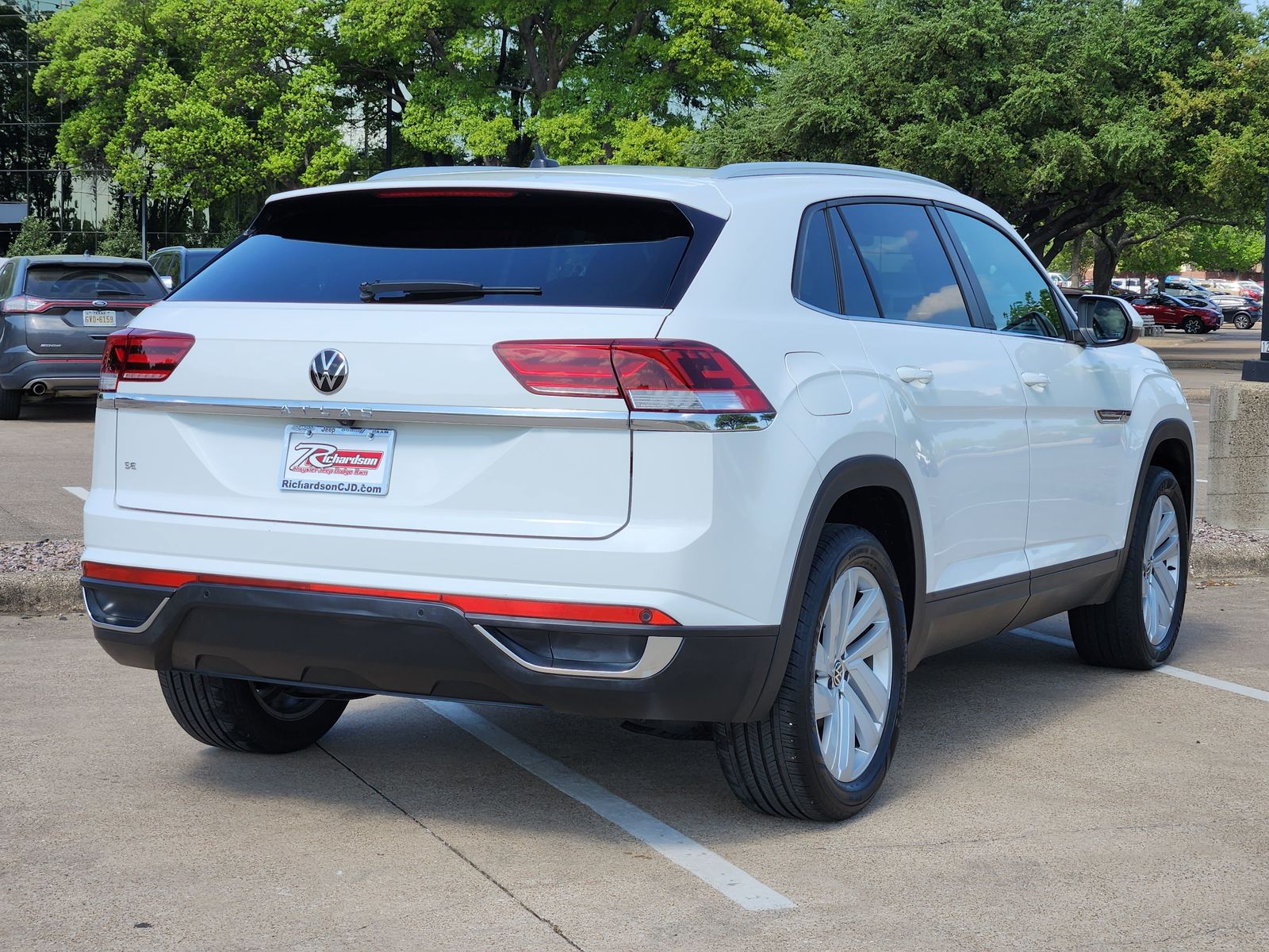 Used 2022 Pure White Volkswagen 2.0T SE w/Technology image 6