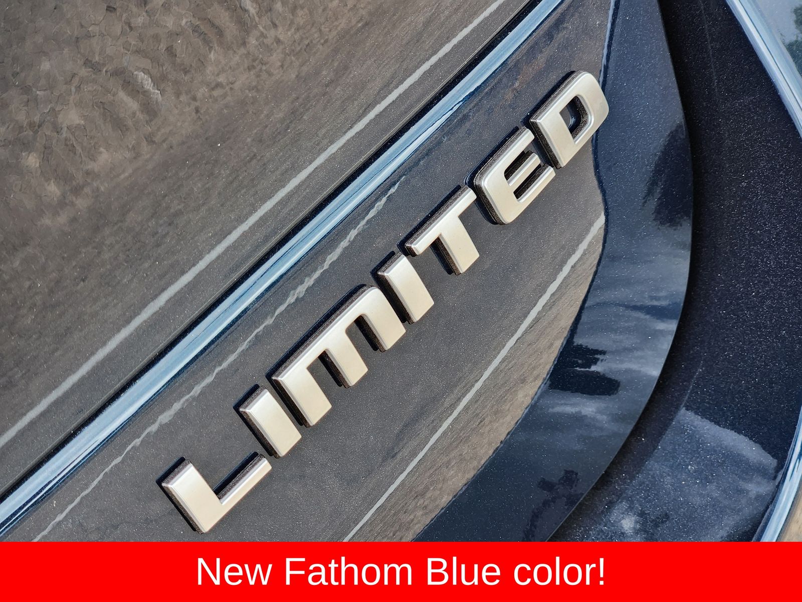 New 2026 Fathom Blue Pearlcoat Jeep L LIMITED 4X4 image 18