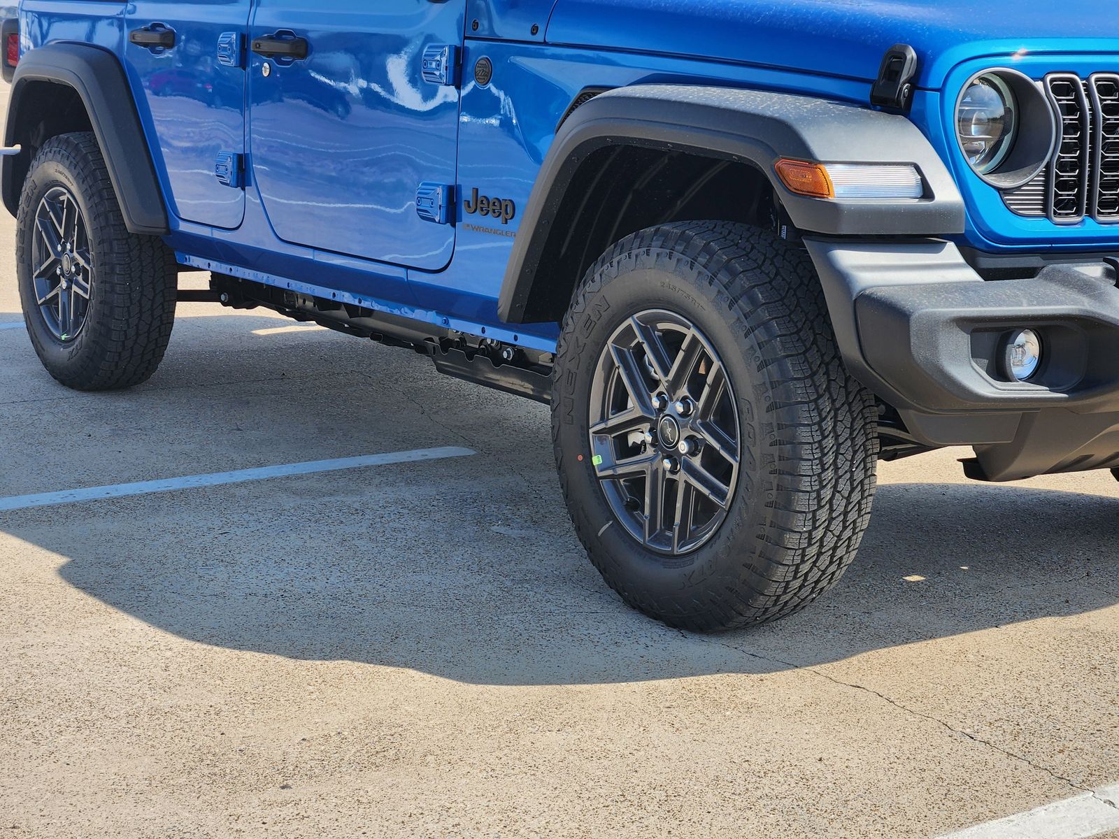 New 2026 Hydro Blue Pearlcoat Jeep 4-DOOR SPORT S image 11