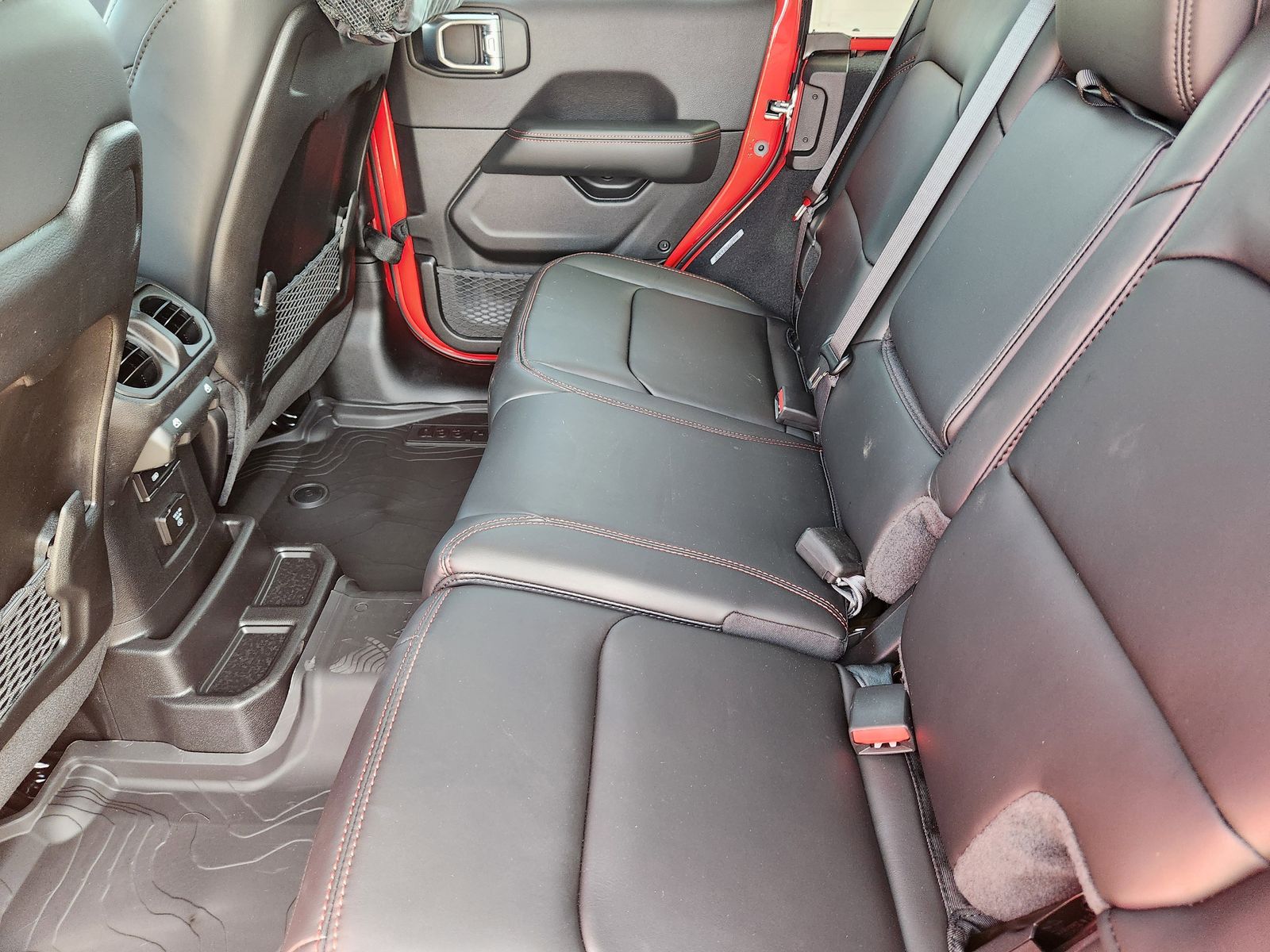 New 2026 Firecracker Red Jeep 4-DOOR RUBICON image 38