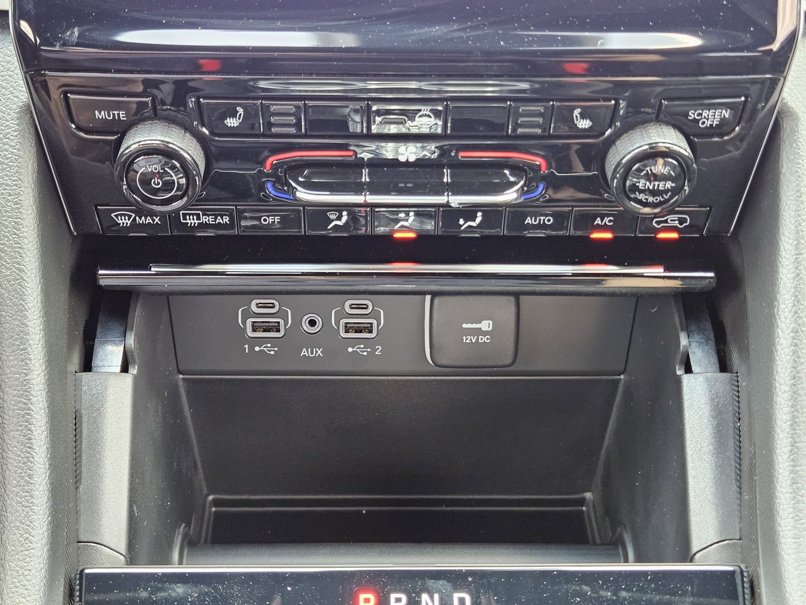 New 2025 Bright White Jeep L LIMITED 4X2 image 20