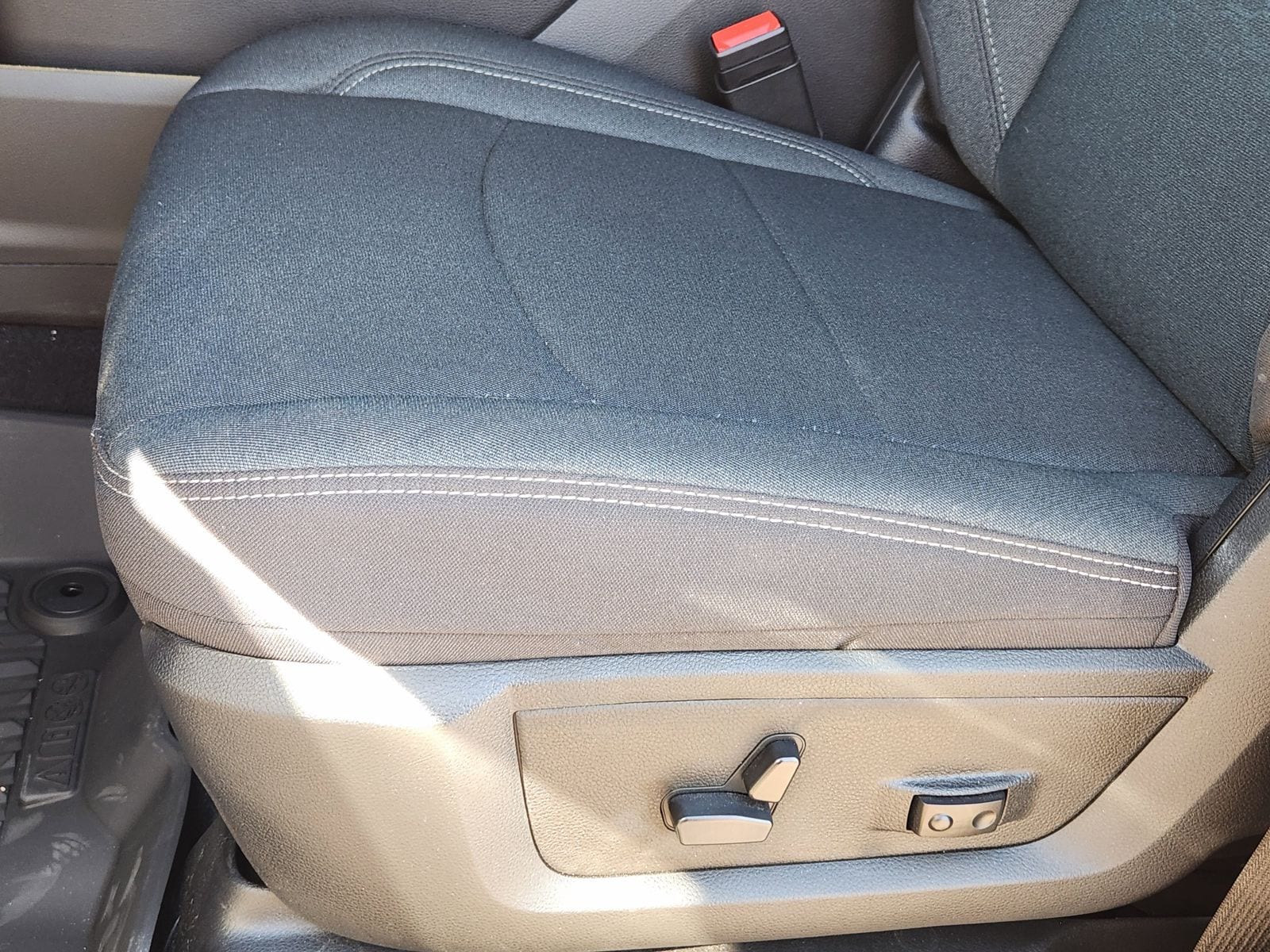 New 2026 Diamond Black Crystal Pearlcoat Ram LONE STAR CREW CAB 4X4 8