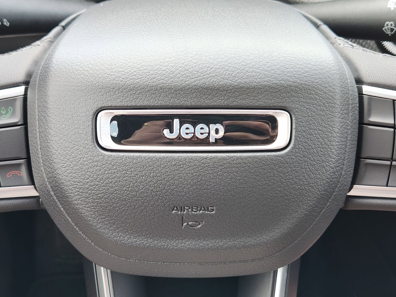 New 2026 Hydro Blue Pearlcoat Jeep LATITUDE ALTITUDE 4X4 image 35