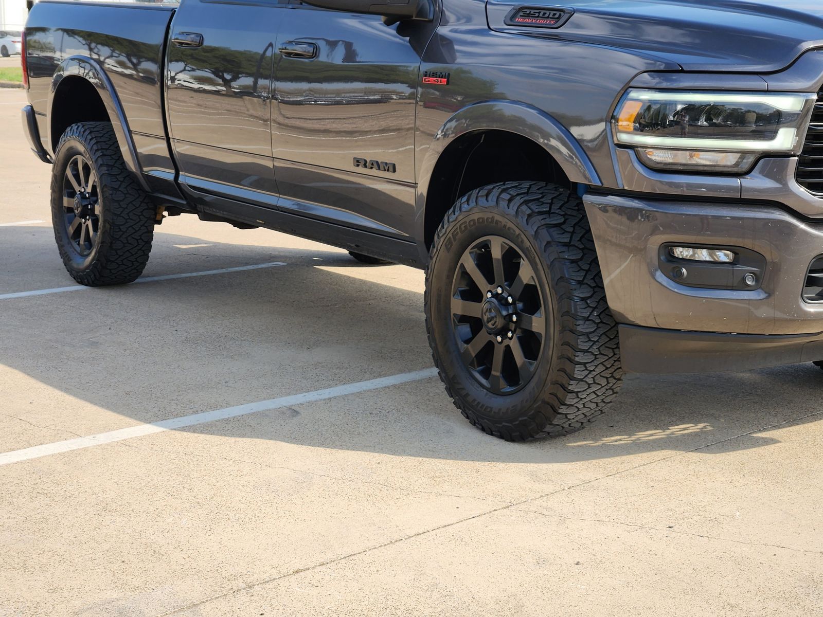 Used 2022 Granite Crystal Ram Laramie image 11