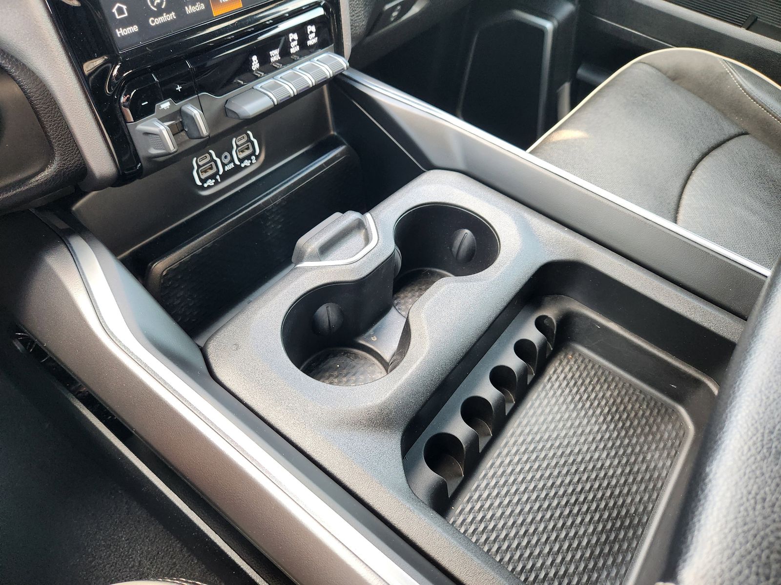 Used 2022 Granite Crystal Ram Laramie image 32