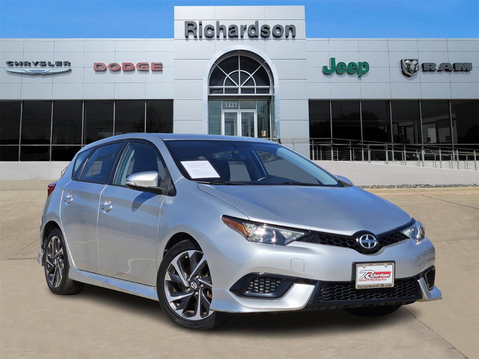 2016 Scion iM Base