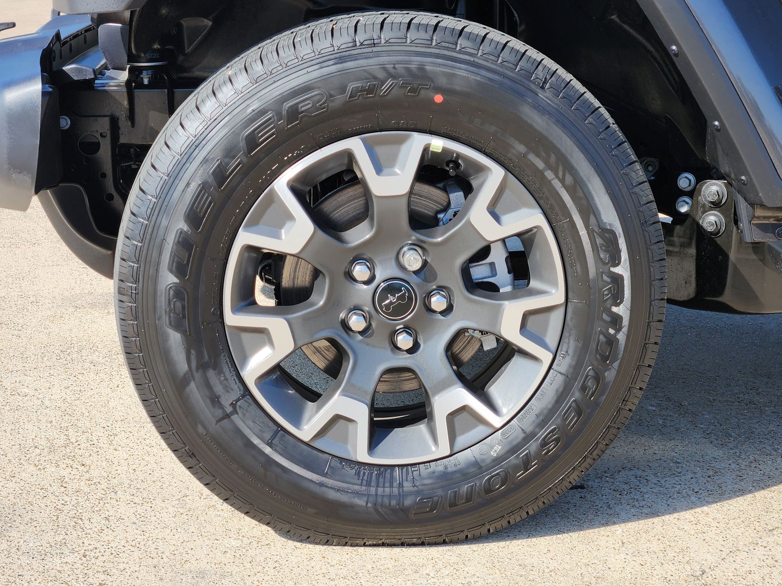 New 2026 Granite Crystal Jeep SAHARA 4X4 image 20