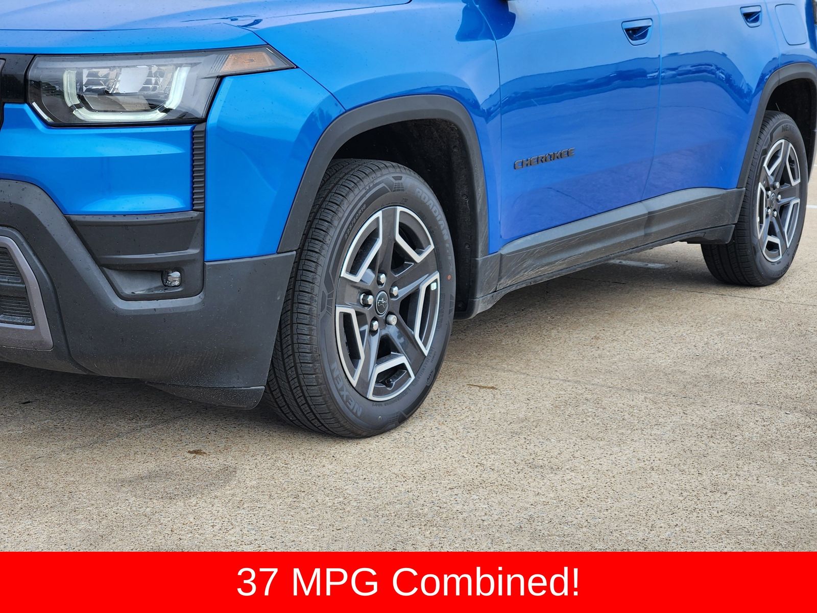 New 2026 Hydro Blue Pearlcoat Jeep LAREDO 4X4 image 12