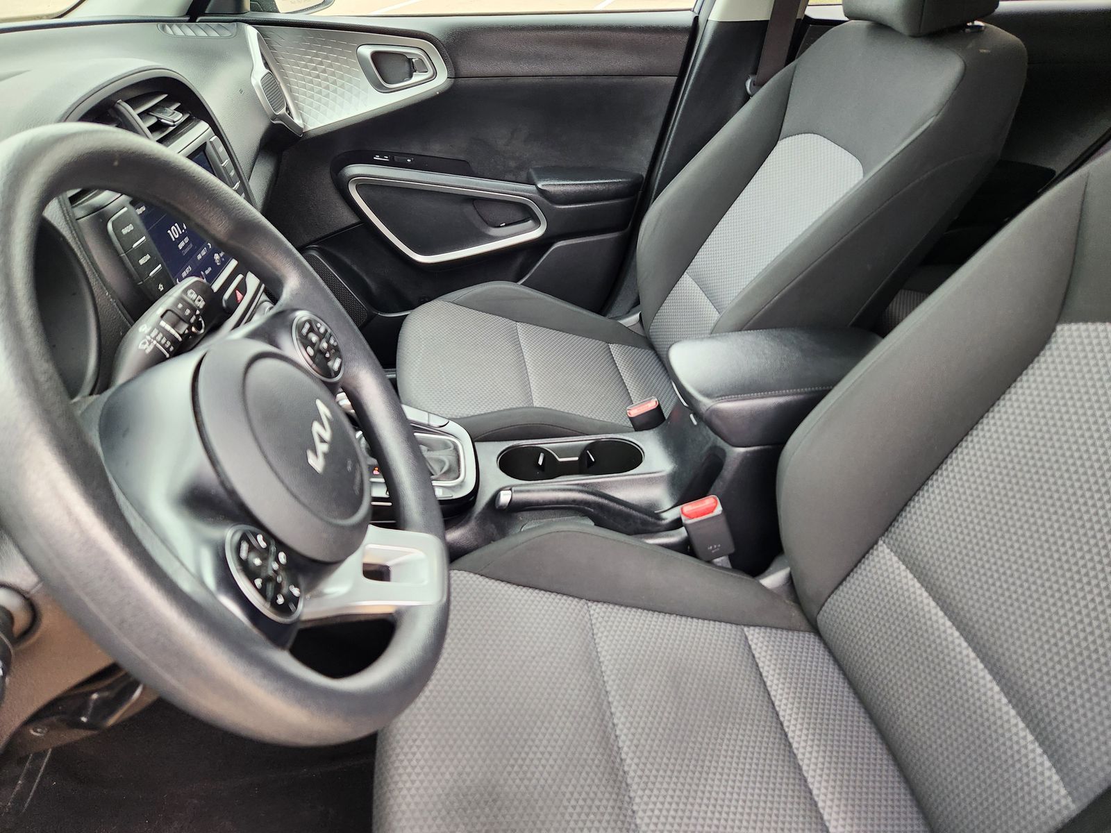 Used 2022 Gravity Gray Kia LX image 23