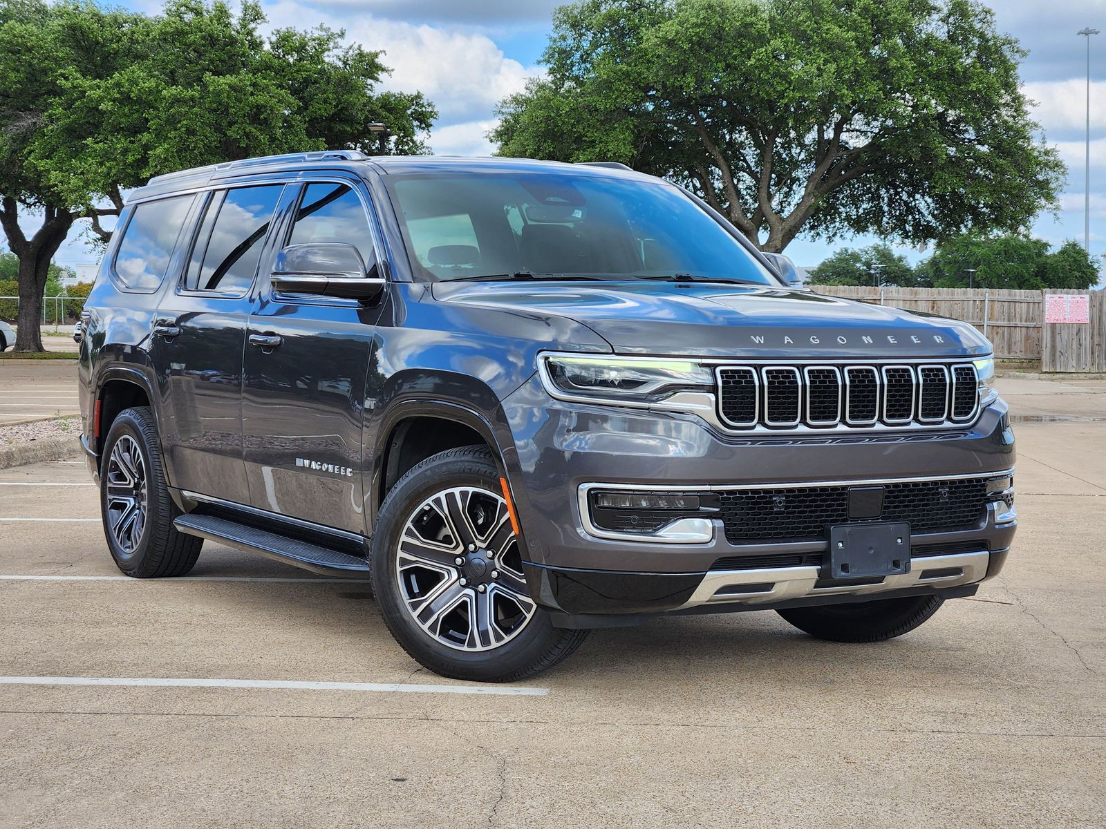 2022 Jeep Wagoneer Series III 4WD's photo
