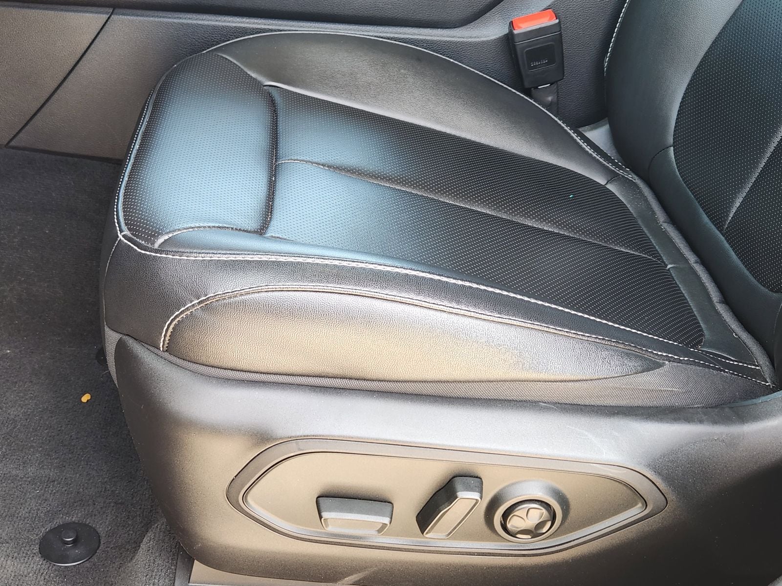 Used 2023 Midnight Sky Jeep Base image 32