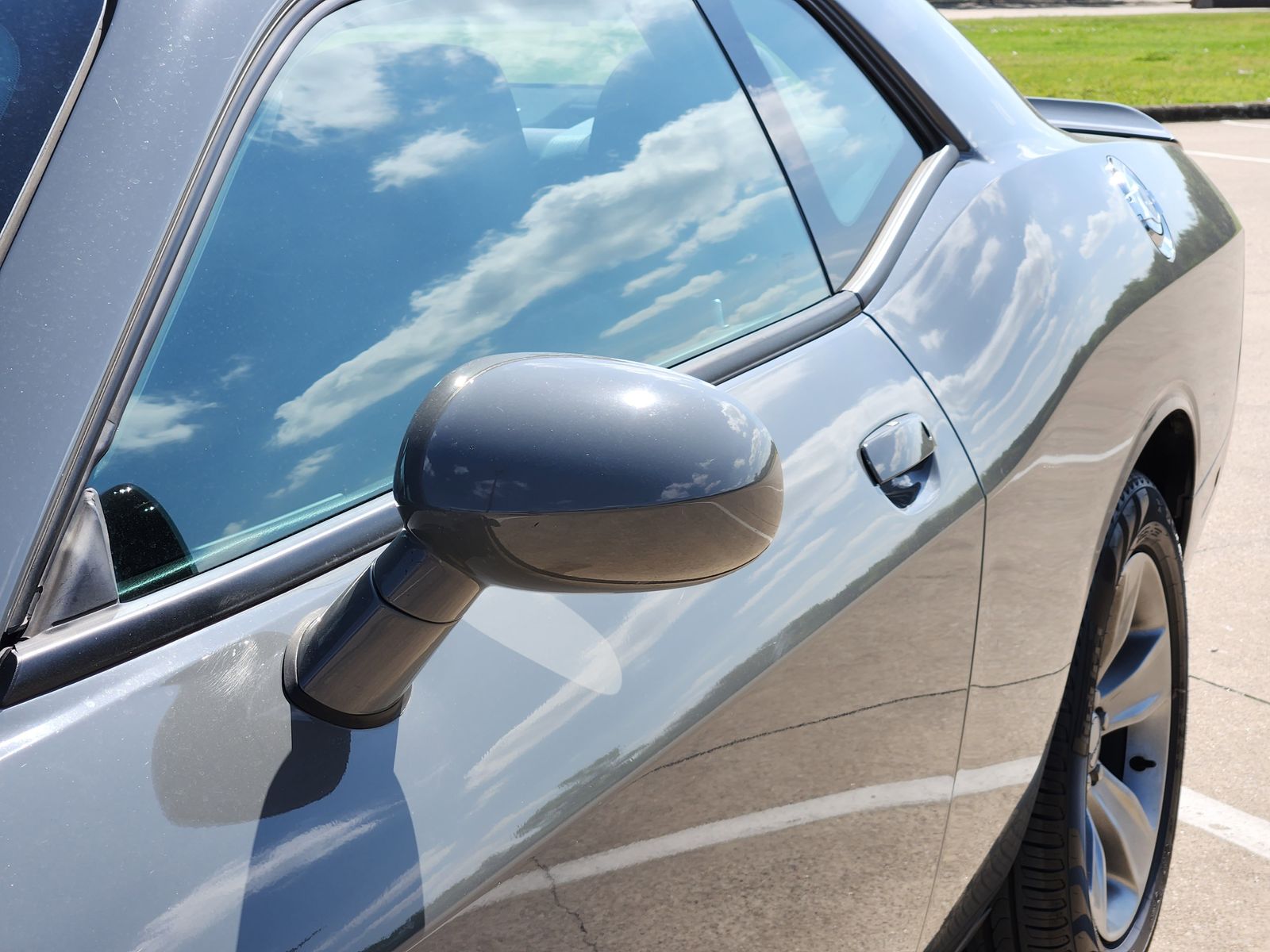 Used 2019 Destroyer Gray Clearcoat Dodge SXT image 6