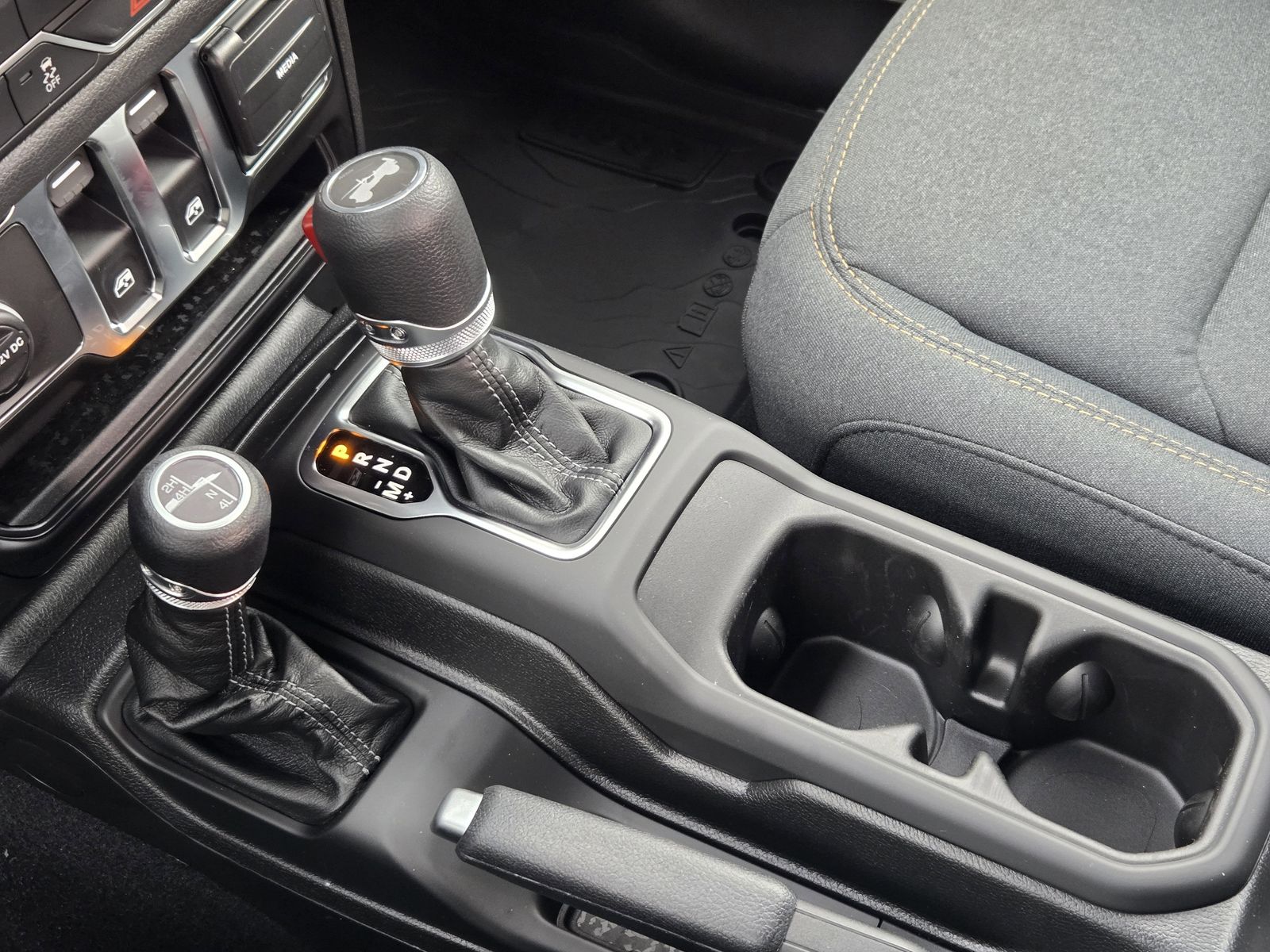 New 2026 Bright White Jeep 2-DOOR SPORT image 21