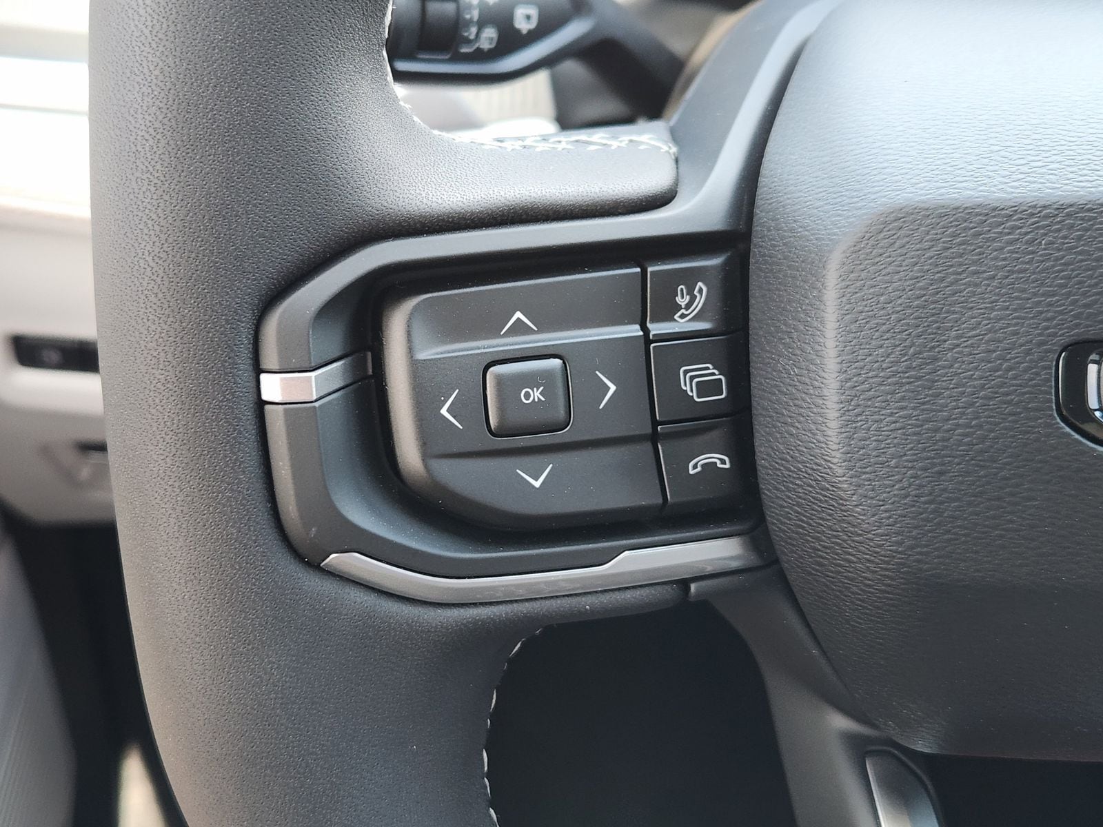 New 2026 Red Hot Pearlcoat Jeep LIMITED 4X4 image 36