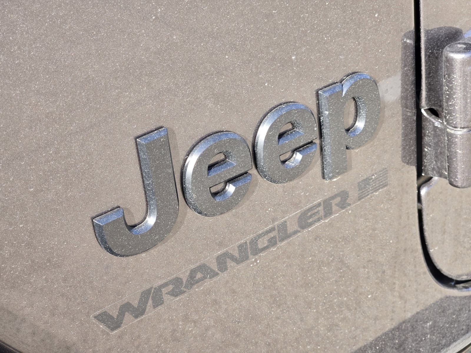 New 2026 Granite Crystal Jeep 4-DOOR SAHARA image 11