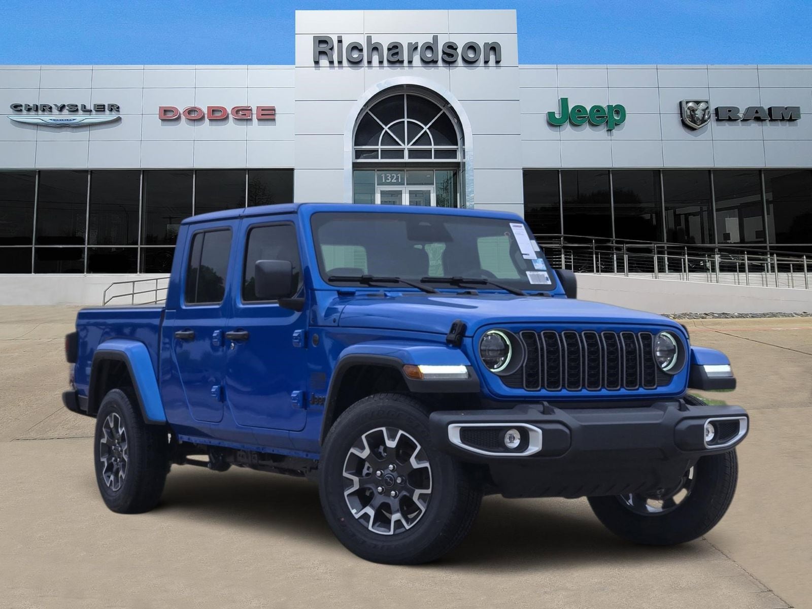 2026 Jeep Gladiator Sahara Auto's photo