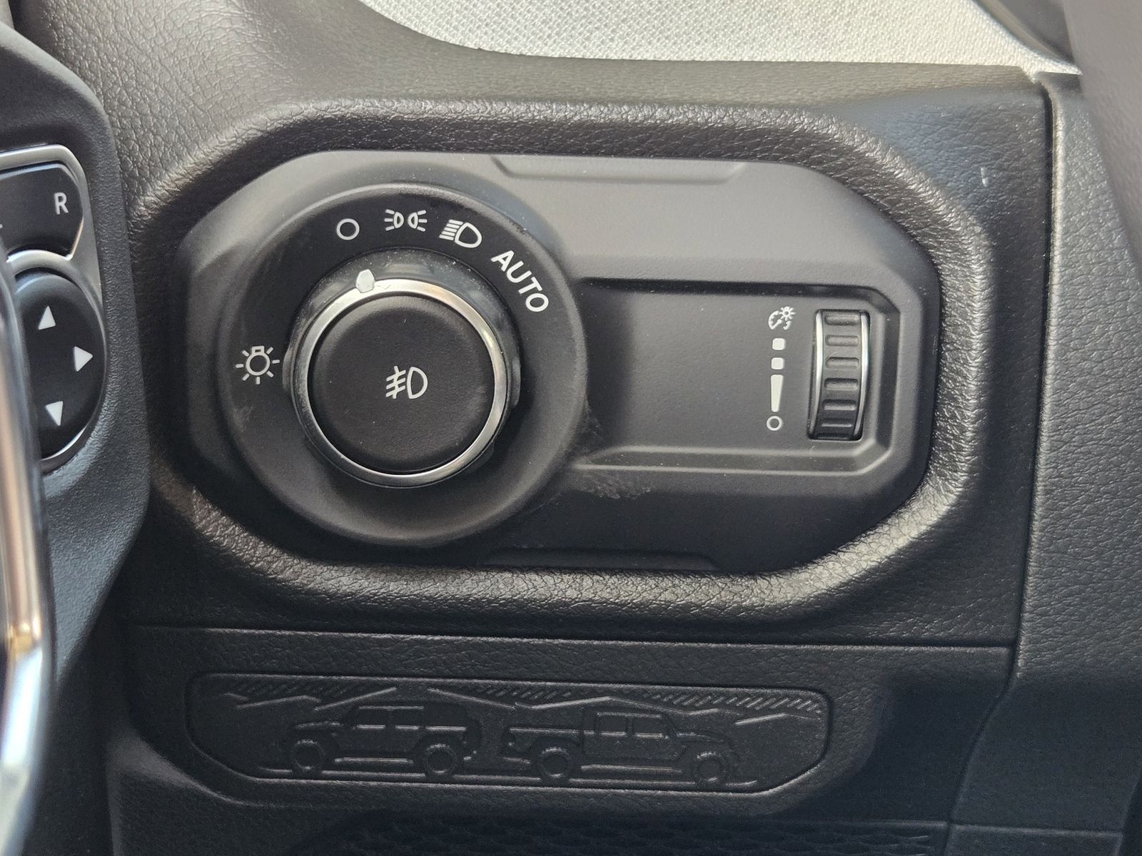 New 2026 Bright White Jeep 4-DOOR WILLYS image 24