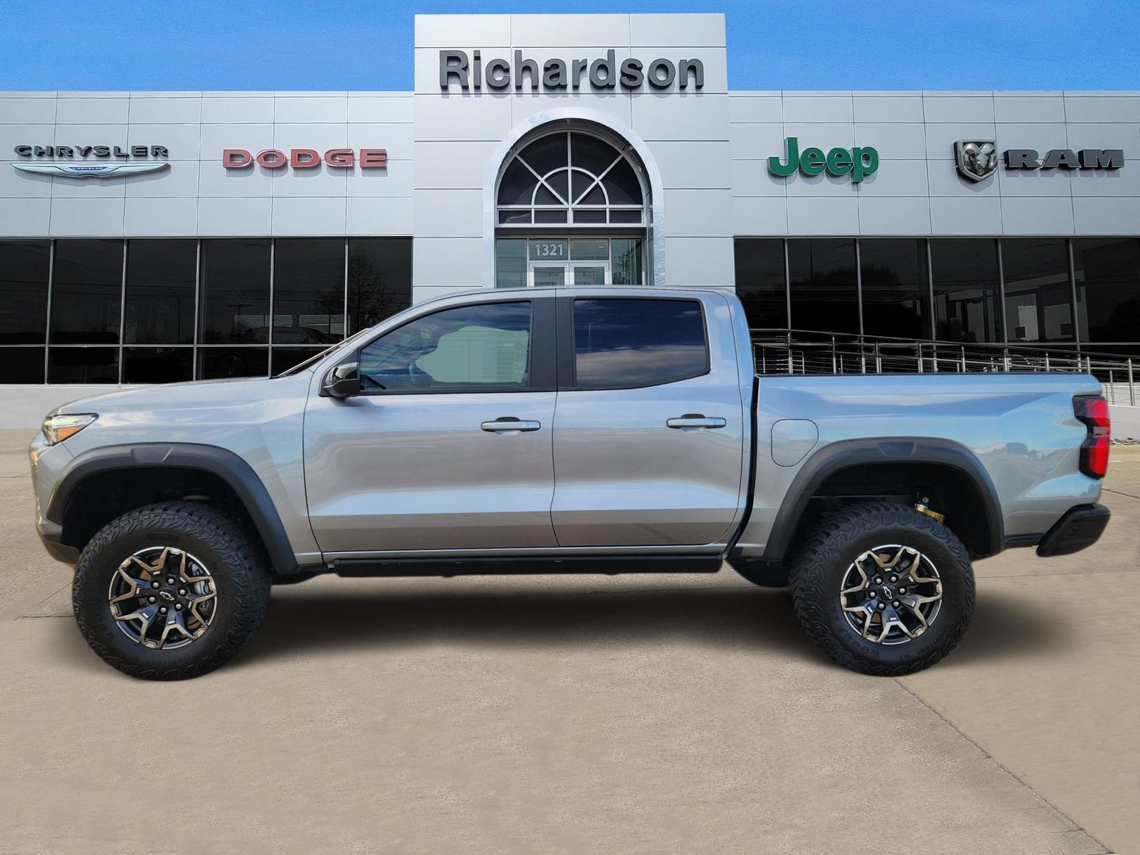 Used 2023 Sterling Gray Chevrolet ZR2 image 3