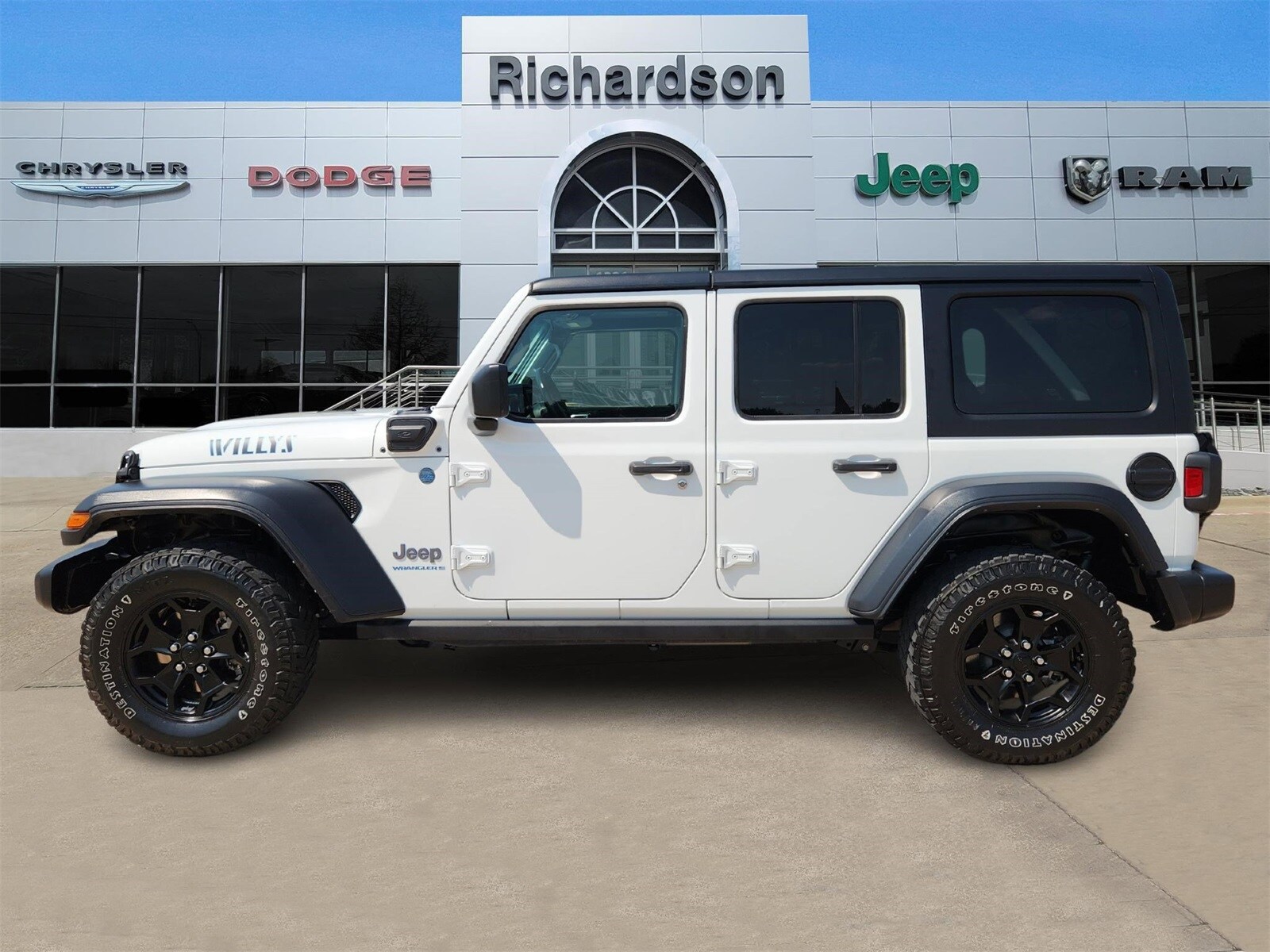 2023 Jeep Wrangler 4xe Willys photo 3