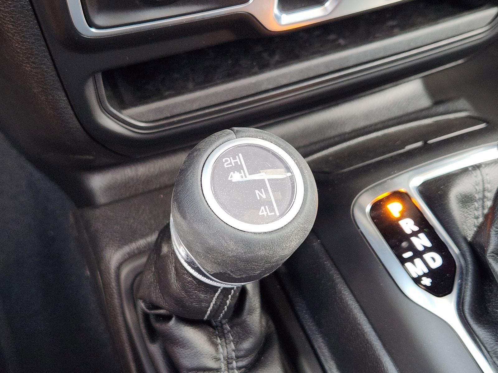 New 2026 Black Jeep SAHARA 4X4 image 29