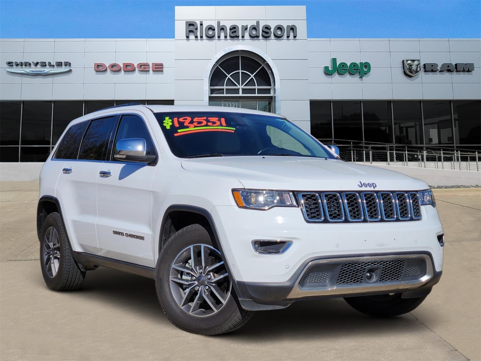 2019 Jeep Grand Cherokee Limited's photo